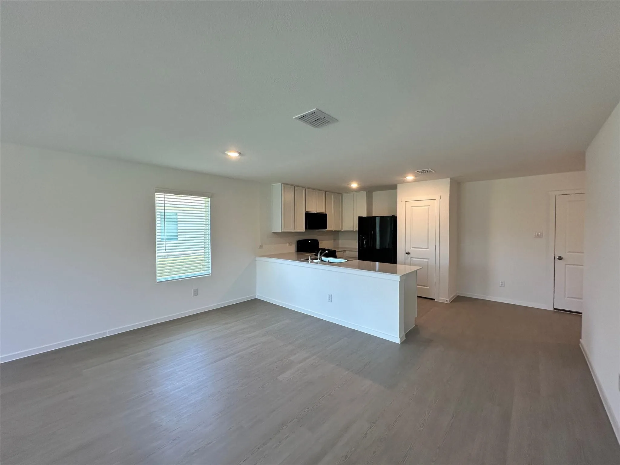 Single Family Residence For Sale in Grayson County , 3610 Scarlet Sage Way, Sherman, Texas 75092, 3 Bedroom, 2 Bathroom, 2 Garage spaces, 1,412 Sqft, built in 2025, mls#21381837, Real Estate Agent in Sherman, Homes For Sale in Grayson county, Homes For Sale in Sherman, Realtor in Sherman Texas, Real Estate Brokerage Independent Realty Texas, Luminita Cordes Realtor