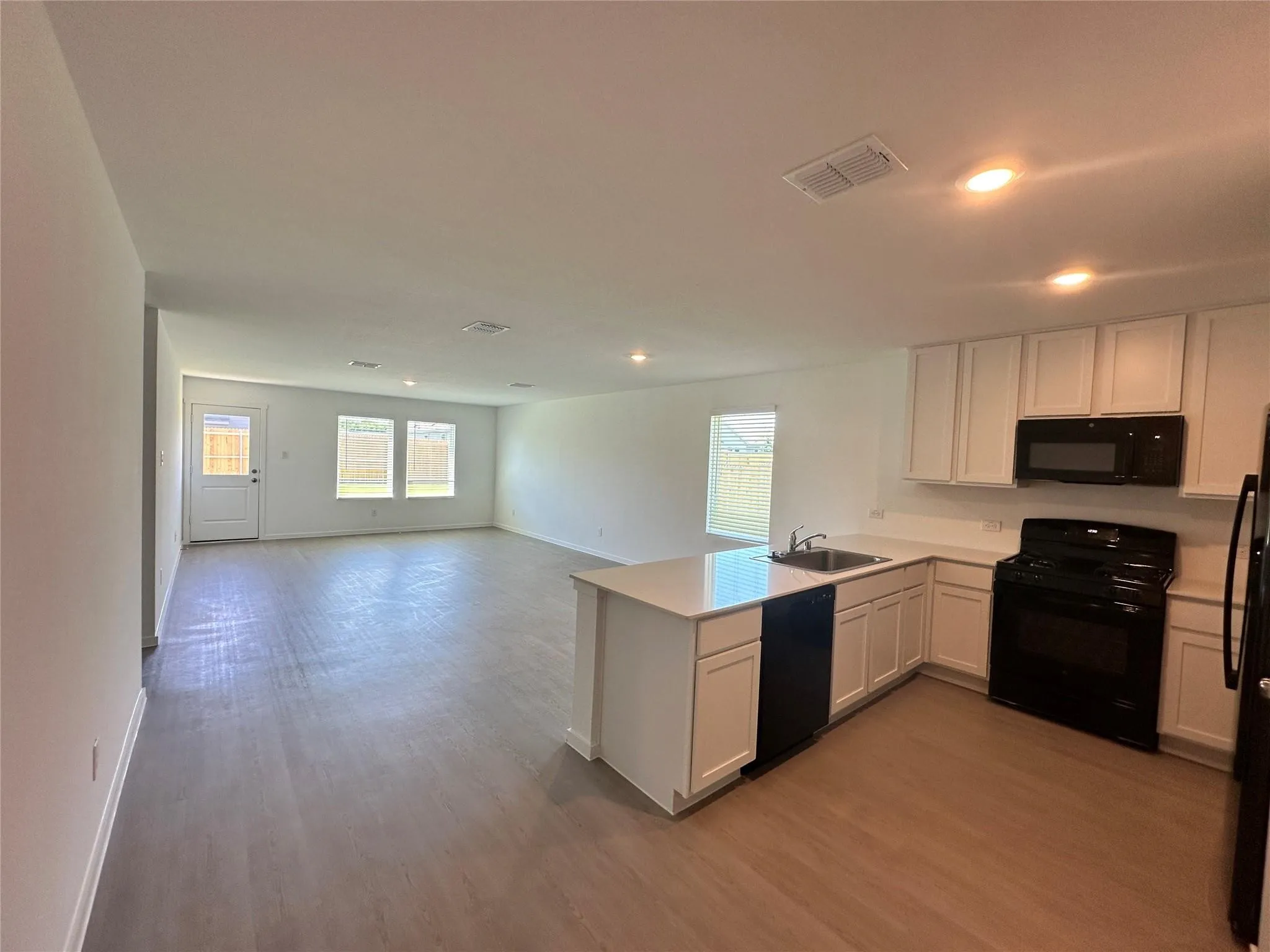 Single Family Residence For Sale in Grayson County , 3610 Scarlet Sage Way, Sherman, Texas 75092, 3 Bedroom, 2 Bathroom, 2 Garage spaces, 1,412 Sqft, built in 2025, mls#21381837, Real Estate Agent in Sherman, Homes For Sale in Grayson county, Homes For Sale in Sherman, Realtor in Sherman Texas, Real Estate Brokerage Independent Realty Texas, Luminita Cordes Realtor