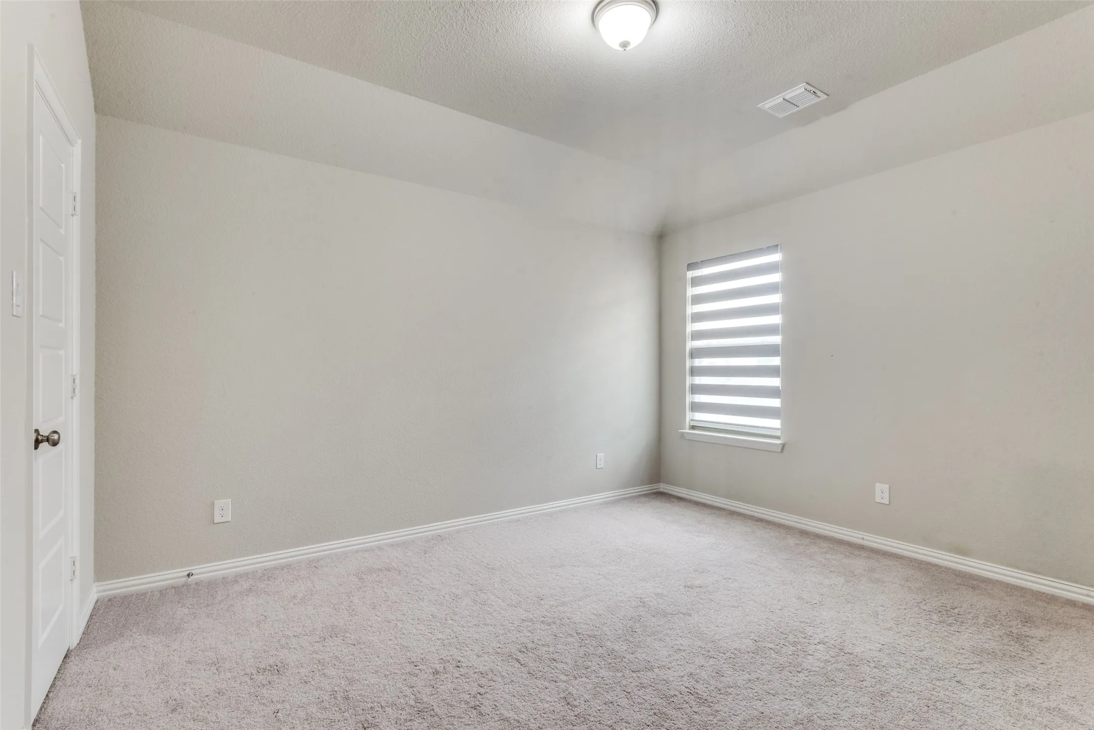 Single Family Residence For Rent in Denton County , 708 Dusty Trail, Little Elm, Texas 76227, 4 Bedroom, 3 Bathroom, 3 Garage spaces, 3,590 Sqft, built in 2018, mls#21381826, Real Estate Agent in Little Elm, Homes For Rent in Denton county, Homes For Rent in Little Elm, Realtor in Little Elm Texas, Real Estate Brokerage Independent Realty Texas, Luminita Cordes Realtor