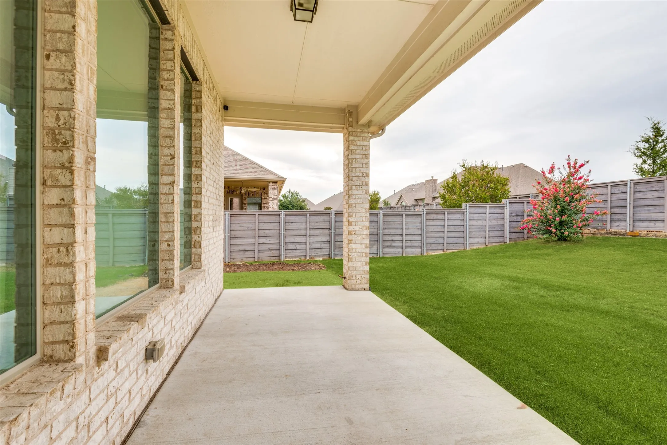 Single Family Residence For Rent in Denton County , 708 Dusty Trail, Little Elm, Texas 76227, 4 Bedroom, 3 Bathroom, 3 Garage spaces, 3,590 Sqft, built in 2018, mls#21381826, Real Estate Agent in Little Elm, Homes For Rent in Denton county, Homes For Rent in Little Elm, Realtor in Little Elm Texas, Real Estate Brokerage Independent Realty Texas, Luminita Cordes Realtor