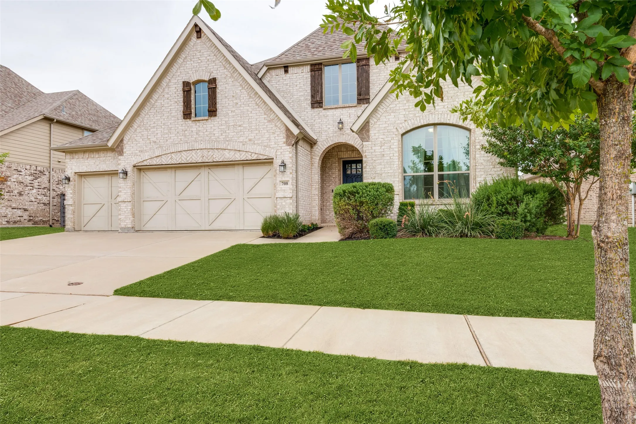 Single Family Residence For Rent in Denton County , 708 Dusty Trail, Little Elm, Texas 76227, 4 Bedroom, 3 Bathroom, 3 Garage spaces, 3,590 Sqft, built in 2018, mls#21381826, Real Estate Agent in Little Elm, Homes For Rent in Denton county, Homes For Rent in Little Elm, Realtor in Little Elm Texas, Real Estate Brokerage Independent Realty Texas, Luminita Cordes Realtor