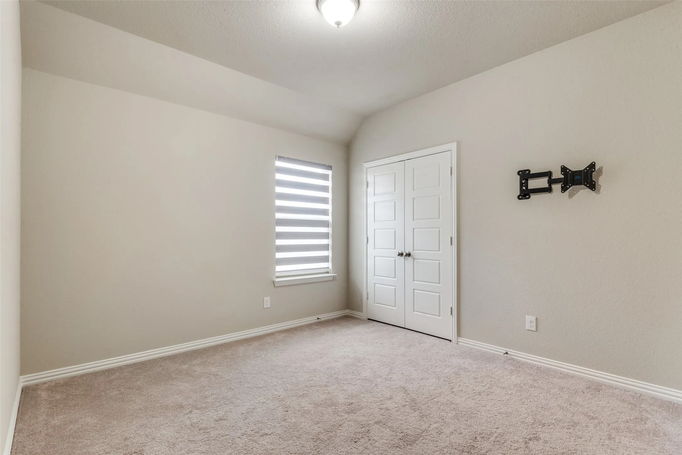 Single Family Residence For Rent in Denton County , 708 Dusty Trail, Little Elm, Texas 76227, 4 Bedroom, 3 Bathroom, 3 Garage spaces, 3,590 Sqft, built in 2018, mls#21381826, Real Estate Agent in Little Elm, Homes For Rent in Denton county, Homes For Rent in Little Elm, Realtor in Little Elm Texas, Real Estate Brokerage Independent Realty Texas, Luminita Cordes Realtor