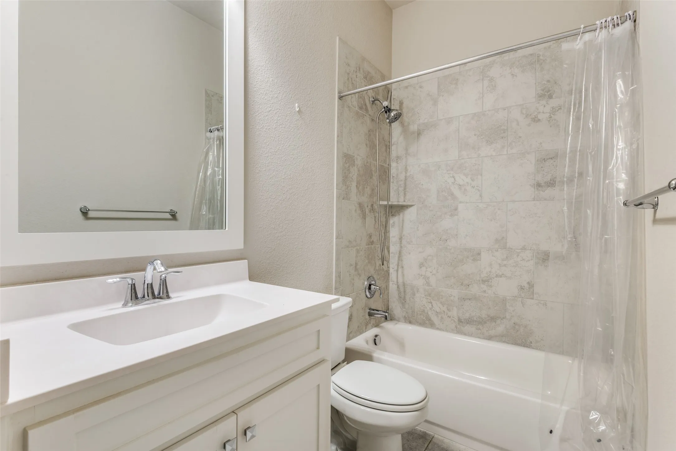 Single Family Residence For Rent in Denton County , 708 Dusty Trail, Little Elm, Texas 76227, 4 Bedroom, 3 Bathroom, 3 Garage spaces, 3,590 Sqft, built in 2018, mls#21381826, Real Estate Agent in Little Elm, Homes For Rent in Denton county, Homes For Rent in Little Elm, Realtor in Little Elm Texas, Real Estate Brokerage Independent Realty Texas, Luminita Cordes Realtor