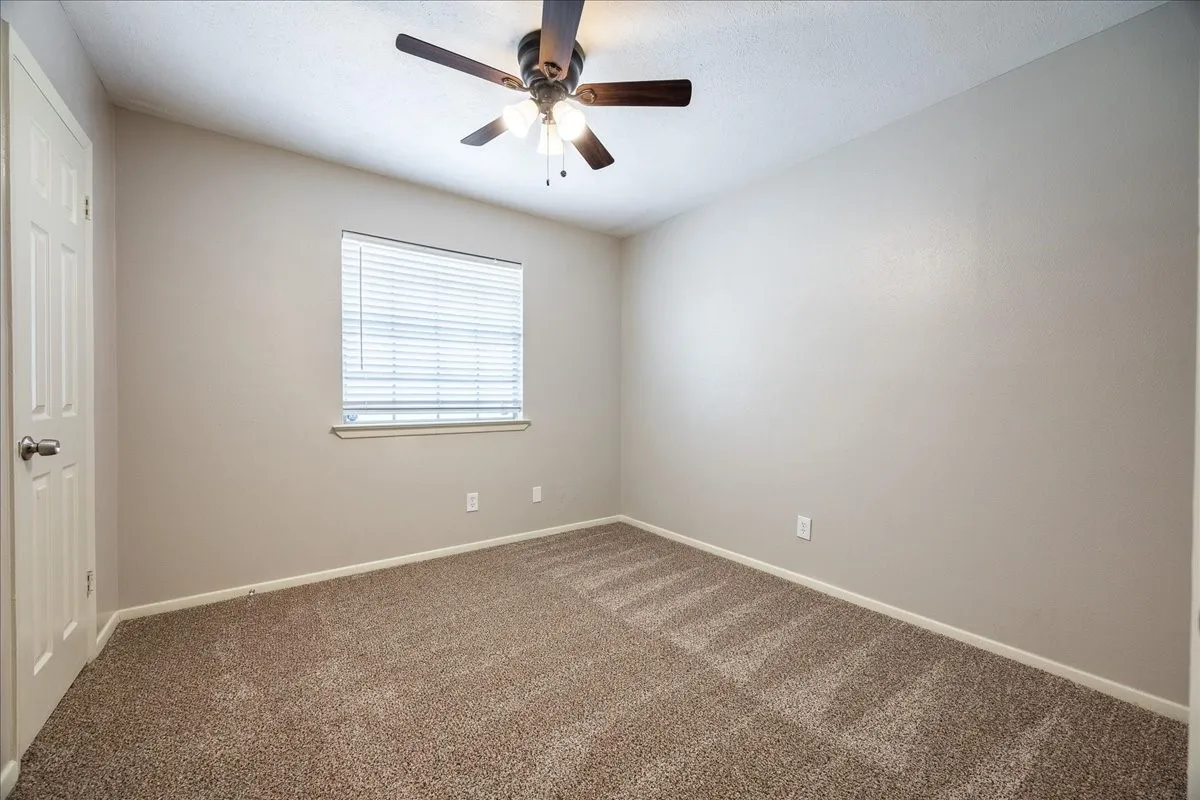 Single Family Residence For Rent in Denton County , 1313 E Sherman Drive, Denton, Texas 76209, 3 Bedroom, 2 Bathroom, 2 Garage spaces, 1,657 Sqft, built in 1961, mls#21381840, Real Estate Agent in Denton, Homes For Rent in Denton county, Homes For Rent in Denton, Realtor in Denton Texas, Real Estate Brokerage Independent Realty Texas, Luminita Cordes Realtor