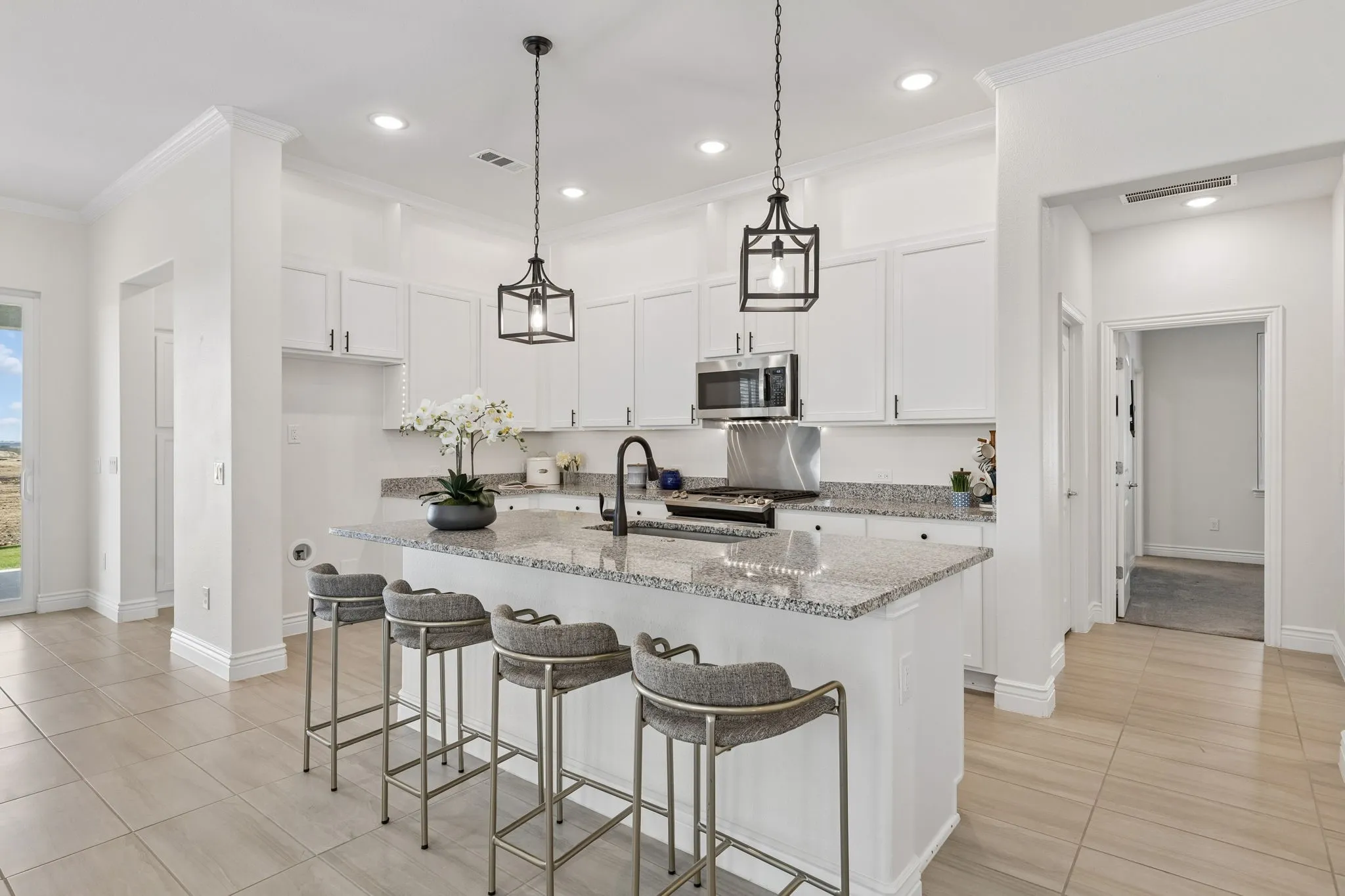 Single Family Residence For Sale in Denton County , 8908 Basanite Avenue, Denton, Texas 76207, 2 Bedroom, 3 Bathroom, 3 Garage spaces, 1,916 Sqft, built in 2022, mls#21377632, Real Estate Agent in Denton, Homes For Sale in Denton county, Homes For Sale in Denton, Realtor in Denton Texas, Real Estate Brokerage Independent Realty Texas, Luminita Cordes Realtor