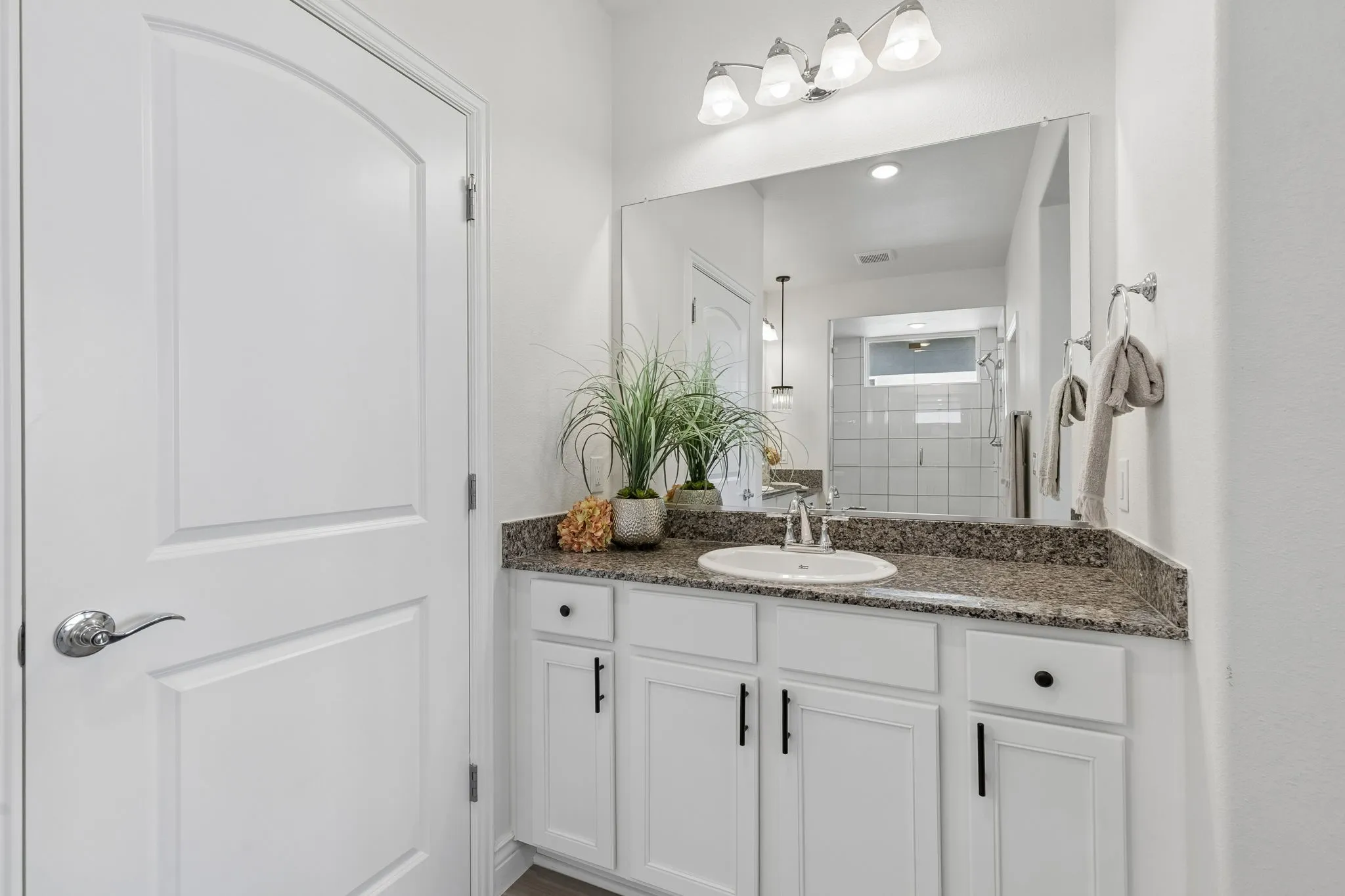 Single Family Residence For Sale in Denton County , 8908 Basanite Avenue, Denton, Texas 76207, 2 Bedroom, 3 Bathroom, 3 Garage spaces, 1,916 Sqft, built in 2022, mls#21377632, Real Estate Agent in Denton, Homes For Sale in Denton county, Homes For Sale in Denton, Realtor in Denton Texas, Real Estate Brokerage Independent Realty Texas, Luminita Cordes Realtor