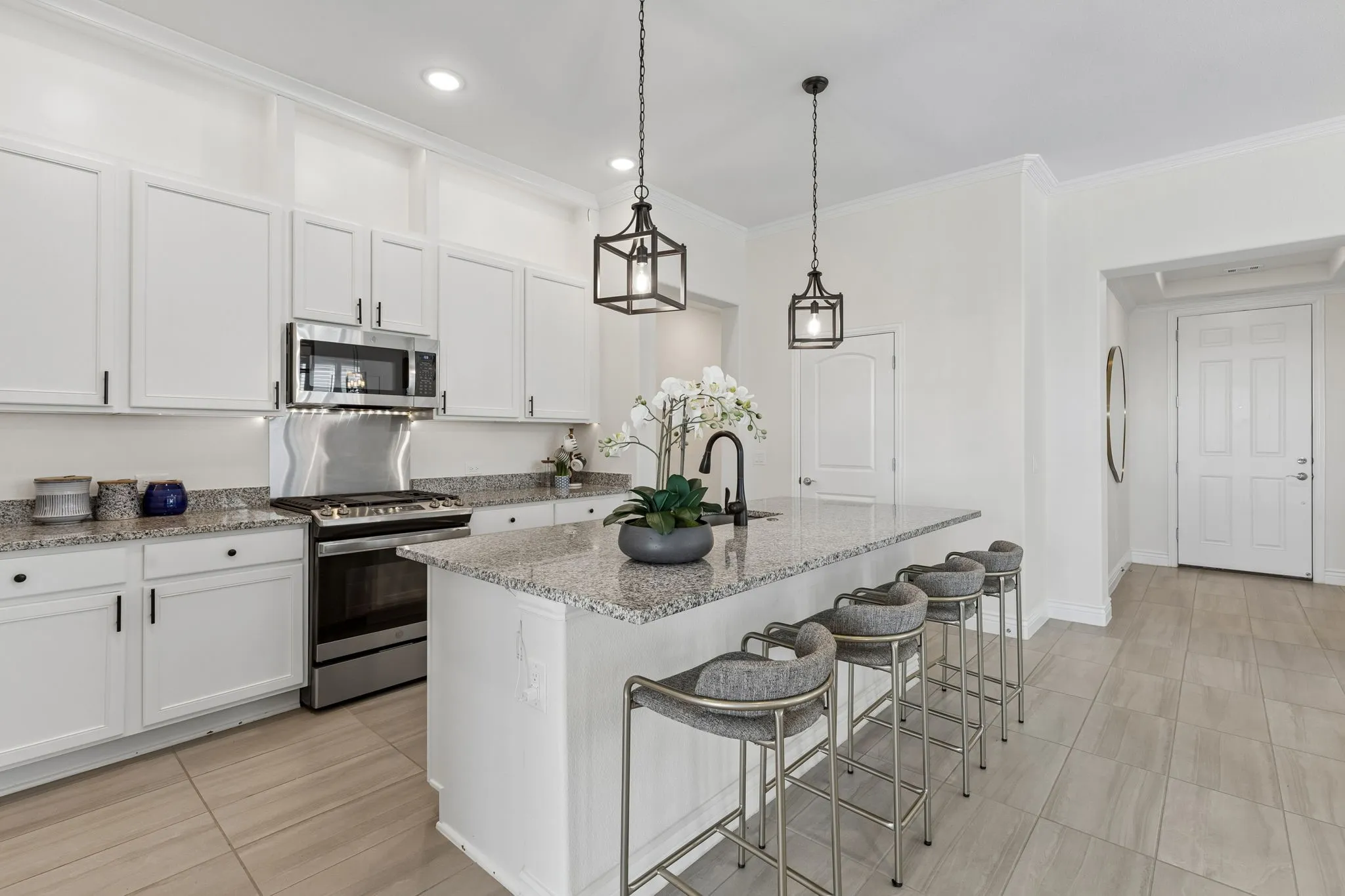 Single Family Residence For Sale in Denton County , 8908 Basanite Avenue, Denton, Texas 76207, 2 Bedroom, 3 Bathroom, 3 Garage spaces, 1,916 Sqft, built in 2022, mls#21377632, Real Estate Agent in Denton, Homes For Sale in Denton county, Homes For Sale in Denton, Realtor in Denton Texas, Real Estate Brokerage Independent Realty Texas, Luminita Cordes Realtor