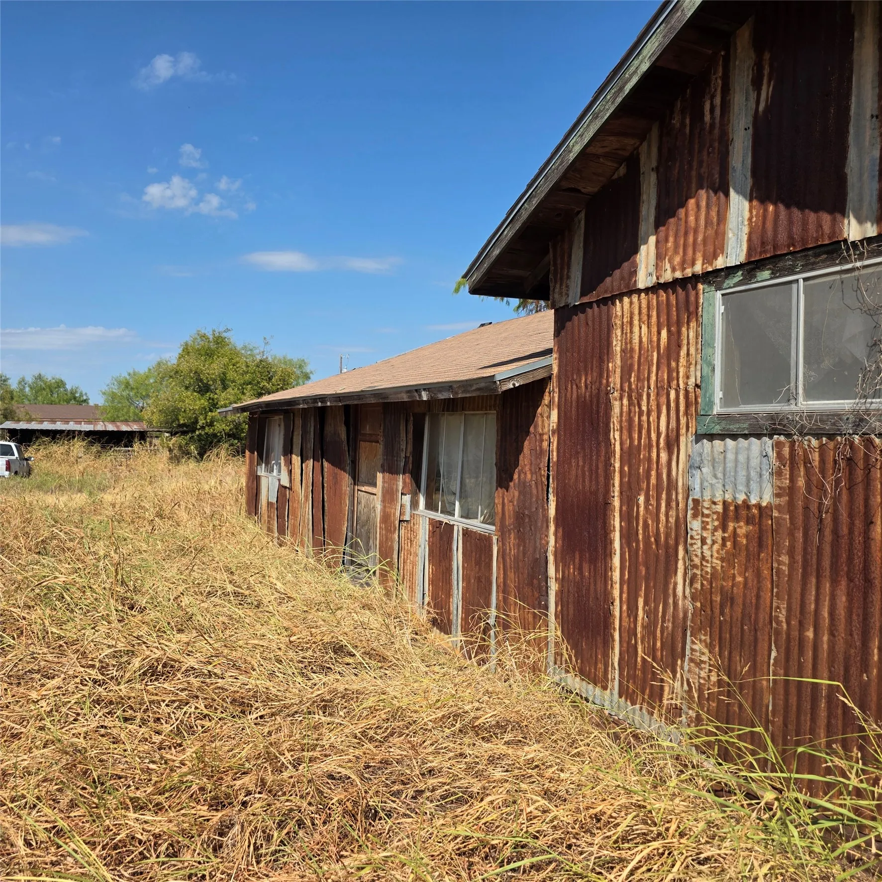 Manufactured Home For Sale in Palo Pinto County , 1774 N Bosley Road, Santo, Texas 76472, 4 Bedroom, 3 Bathroom, Garage spaces, 4,342 Sqft, built in 2001, mls#21381852, Real Estate Agent in Santo, Homes For Sale in Palo Pinto county, Homes For Sale in Santo, Realtor in Santo Texas, Real Estate Brokerage Independent Realty Texas, Luminita Cordes Realtor