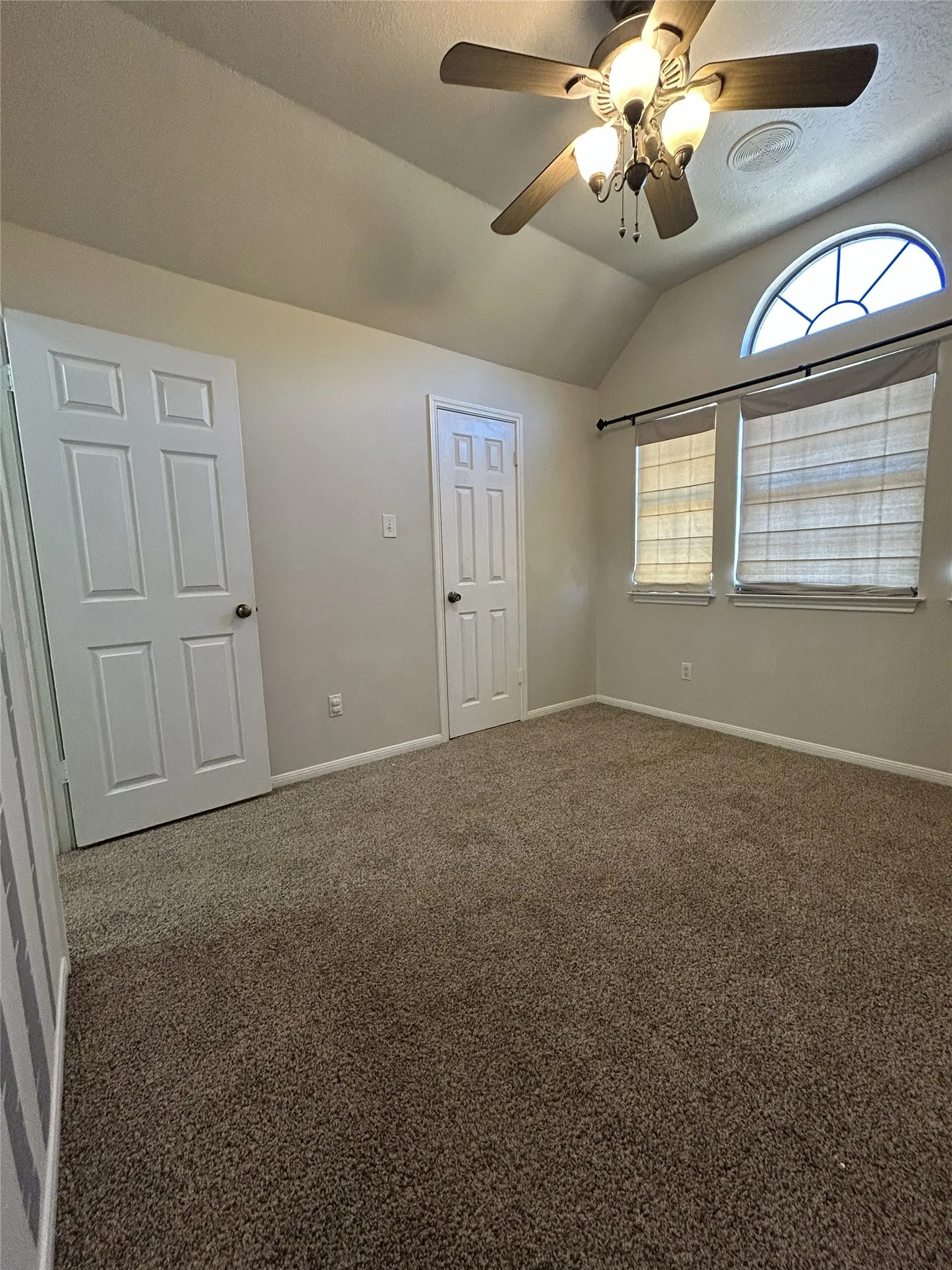 Single Family Residence For Sale in Williamson County , 602 N River Crest, Leander, Texas 78641, 3 Bedroom, 3 Bathroom, 2 Garage spaces, 1,820 Sqft, built in 1986, mls#21381479, Real Estate Agent in Leander, Homes For Sale in Williamson county, Homes For Sale in Leander, Realtor in Leander Texas, Real Estate Brokerage Independent Realty Texas, Luminita Cordes Realtor
