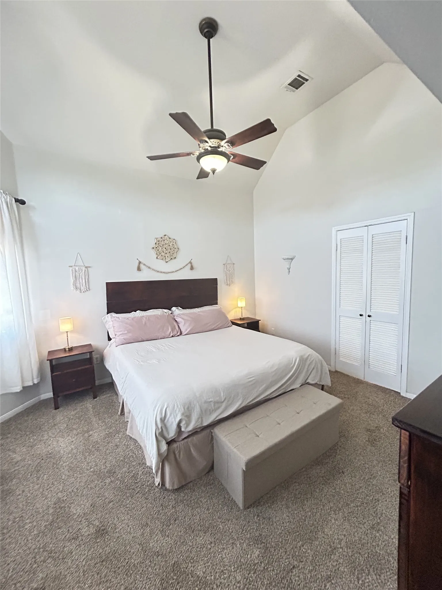 Single Family Residence For Sale in Williamson County , 602 N River Crest, Leander, Texas 78641, 3 Bedroom, 3 Bathroom, 2 Garage spaces, 1,820 Sqft, built in 1986, mls#21381479, Real Estate Agent in Leander, Homes For Sale in Williamson county, Homes For Sale in Leander, Realtor in Leander Texas, Real Estate Brokerage Independent Realty Texas, Luminita Cordes Realtor