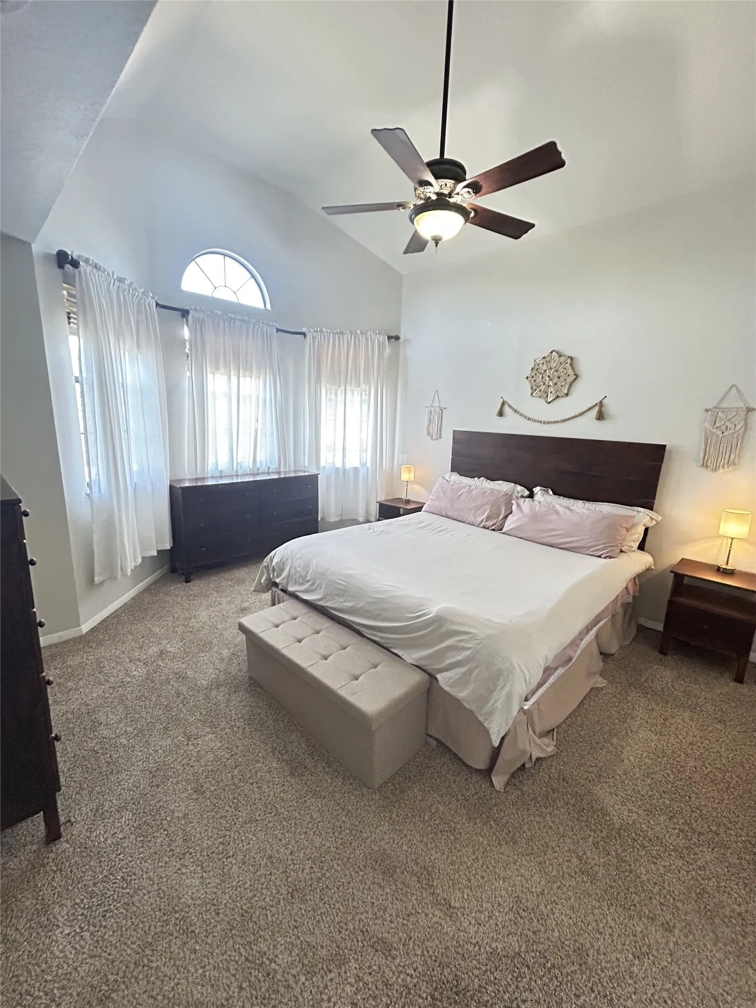 Single Family Residence For Sale in Williamson County , 602 N River Crest, Leander, Texas 78641, 3 Bedroom, 3 Bathroom, 2 Garage spaces, 1,820 Sqft, built in 1986, mls#21381479, Real Estate Agent in Leander, Homes For Sale in Williamson county, Homes For Sale in Leander, Realtor in Leander Texas, Real Estate Brokerage Independent Realty Texas, Luminita Cordes Realtor