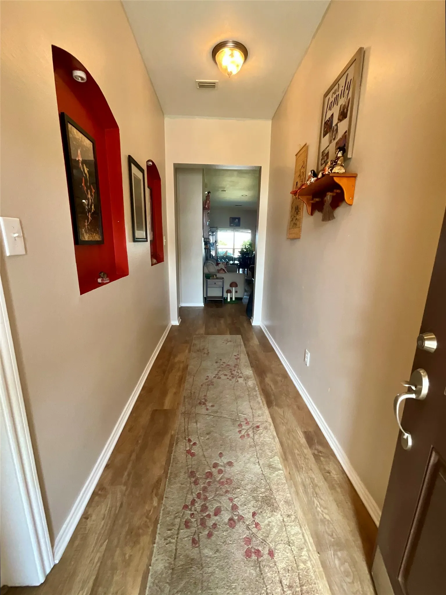 Single Family Residence For Sale in Denton County , 214 Southpeak Lane, Ponder, Texas 76259, 4 Bedroom, 2 Bathroom, 2 Garage spaces, 1,862 Sqft, built in 2004, mls#21378413, Real Estate Agent in Ponder, Homes For Sale in Denton county, Homes For Sale in Ponder, Realtor in Ponder Texas, Real Estate Brokerage Independent Realty Texas, Luminita Cordes Realtor