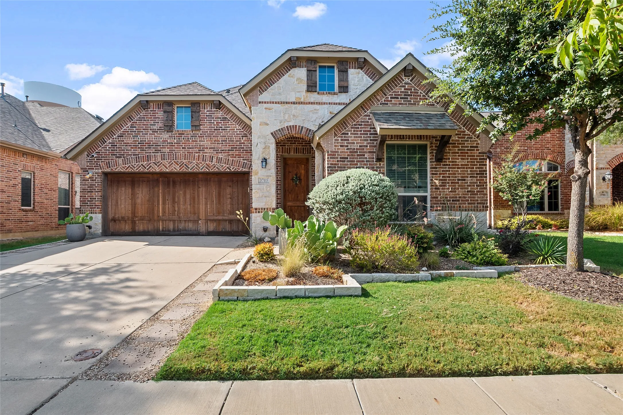 Single Family Residence For Sale in Collin County , 3705 Millstone Way, Celina, Texas 75009, 4 Bedroom, 4 Bathroom, 2 Garage spaces, 3,080 Sqft, built in 2014, mls#21381519, Real Estate Agent in Celina, Homes For Sale in Collin county, Homes For Sale in Celina, Realtor in Celina Texas, Real Estate Brokerage Independent Realty Texas, Luminita Cordes Realtor