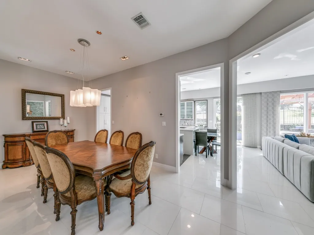Single Family Residence For Rent in Denton County , 2816 Prestonwood Drive, Plano, Texas 75093, 3 Bedroom, 3 Bathroom, 2 Garage spaces, 3,691 Sqft, built in 1998, mls#21371108, Real Estate Agent in Plano, Homes For Rent in Denton county, Homes For Rent in Plano, Realtor in Plano Texas, Real Estate Brokerage Independent Realty Texas, Luminita Cordes Realtor