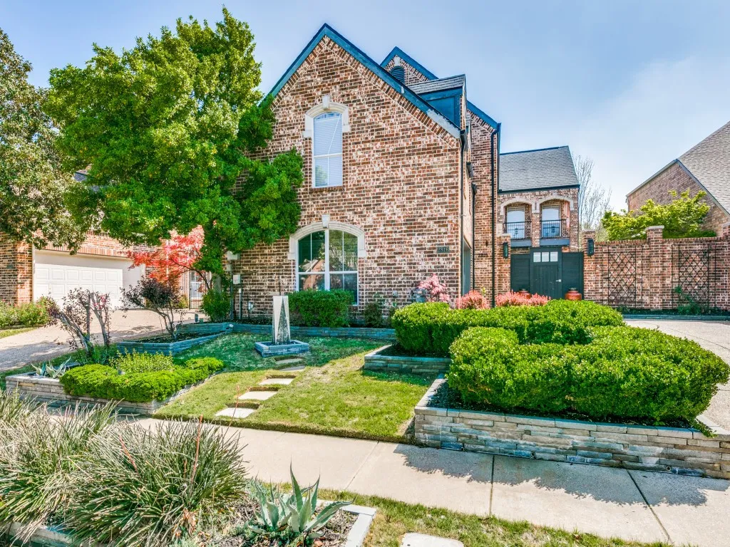 Single Family Residence For Rent in Denton County , 2816 Prestonwood Drive, Plano, Texas 75093, 3 Bedroom, 3 Bathroom, 2 Garage spaces, 3,691 Sqft, built in 1998, mls#21371108, Real Estate Agent in Plano, Homes For Rent in Denton county, Homes For Rent in Plano, Realtor in Plano Texas, Real Estate Brokerage Independent Realty Texas, Luminita Cordes Realtor