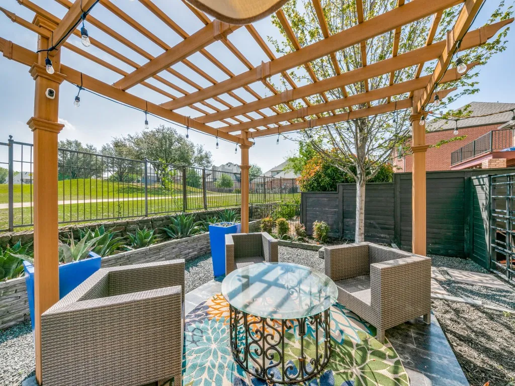 Single Family Residence For Rent in Denton County , 2816 Prestonwood Drive, Plano, Texas 75093, 3 Bedroom, 3 Bathroom, 2 Garage spaces, 3,691 Sqft, built in 1998, mls#21371108, Real Estate Agent in Plano, Homes For Rent in Denton county, Homes For Rent in Plano, Realtor in Plano Texas, Real Estate Brokerage Independent Realty Texas, Luminita Cordes Realtor