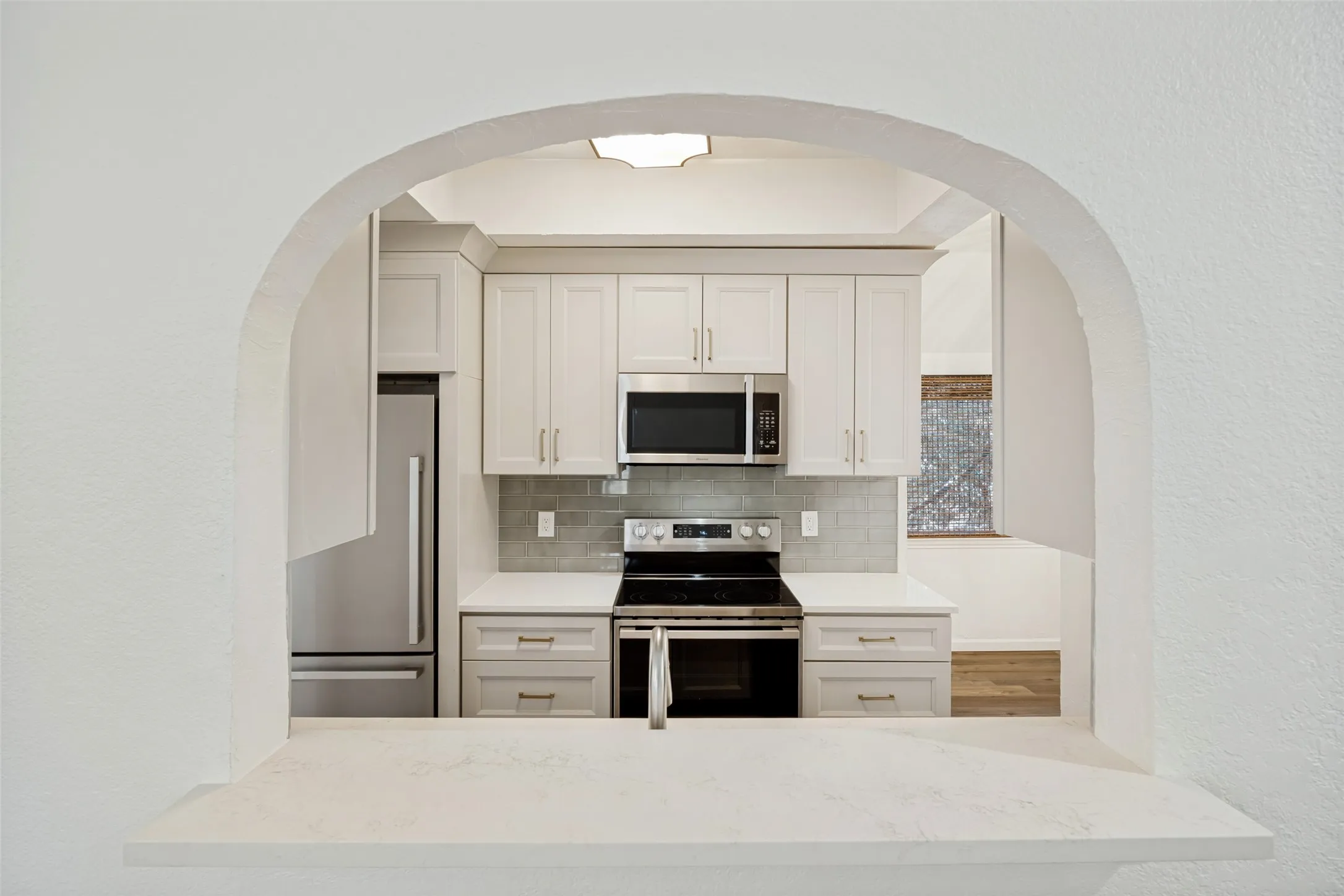 Condominium For Sale in Dallas County , 8610 Turtle Creek Boulevard #212, Dallas, Texas 75225, 2 Bedroom, 2 Bathroom, 2 Garage spaces, 1,315 Sqft, built in 1984, mls#21381271, Real Estate Agent in Dallas, Homes For Sale in Dallas county, Homes For Sale in Dallas, Realtor in Dallas Texas, Real Estate Brokerage Independent Realty Texas, Luminita Cordes Realtor