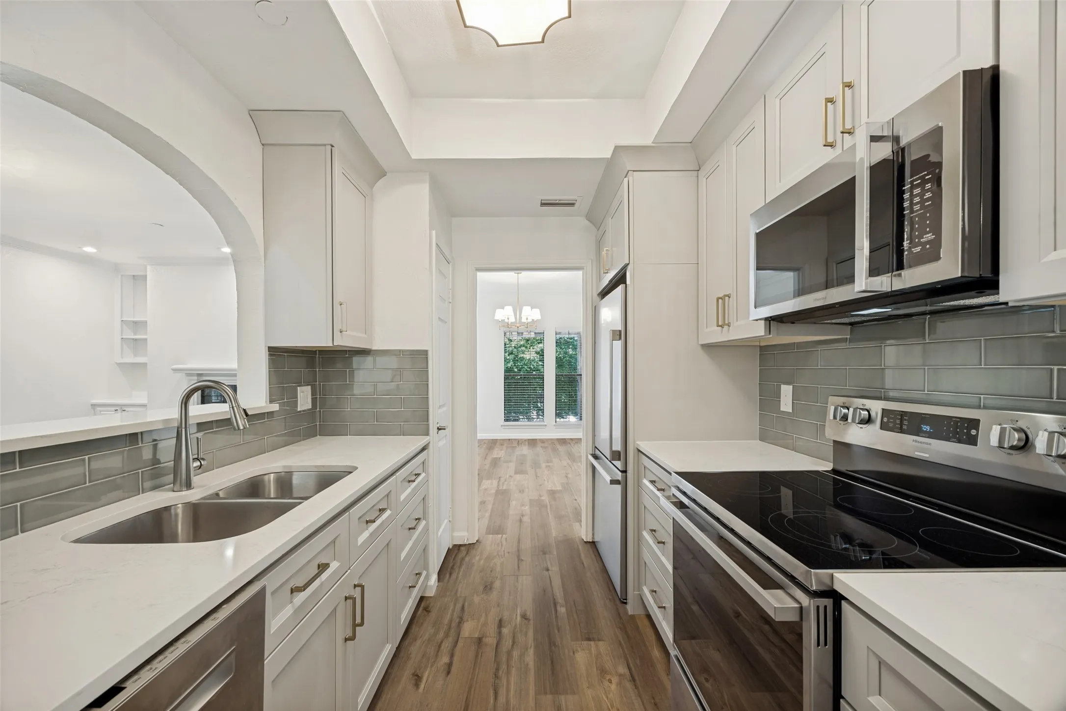 Condominium For Sale in Dallas County , 8610 Turtle Creek Boulevard #212, Dallas, Texas 75225, 2 Bedroom, 2 Bathroom, 2 Garage spaces, 1,315 Sqft, built in 1984, mls#21381271, Real Estate Agent in Dallas, Homes For Sale in Dallas county, Homes For Sale in Dallas, Realtor in Dallas Texas, Real Estate Brokerage Independent Realty Texas, Luminita Cordes Realtor