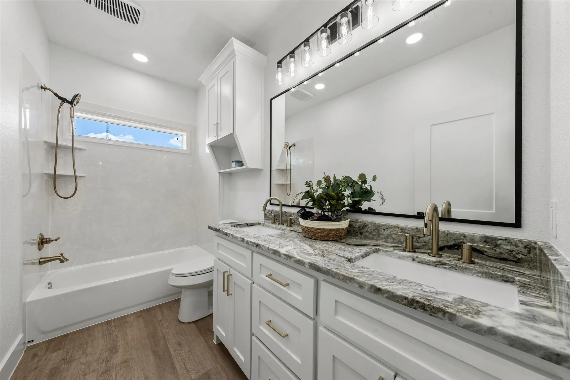 Single Family Residence For Sale in Mc Lennan County , 300 Johnson Street, Mc Gregor, Texas 76657, 3 Bedroom, 2 Bathroom, 1 Garage spaces, 1,466 Sqft, built in 2026, mls#21381862, Real Estate Agent in Mc Gregor, Homes For Sale in Mc Lennan county, Homes For Sale in Mc Gregor, Realtor in Mc Gregor Texas, Real Estate Brokerage Independent Realty Texas, Luminita Cordes Realtor