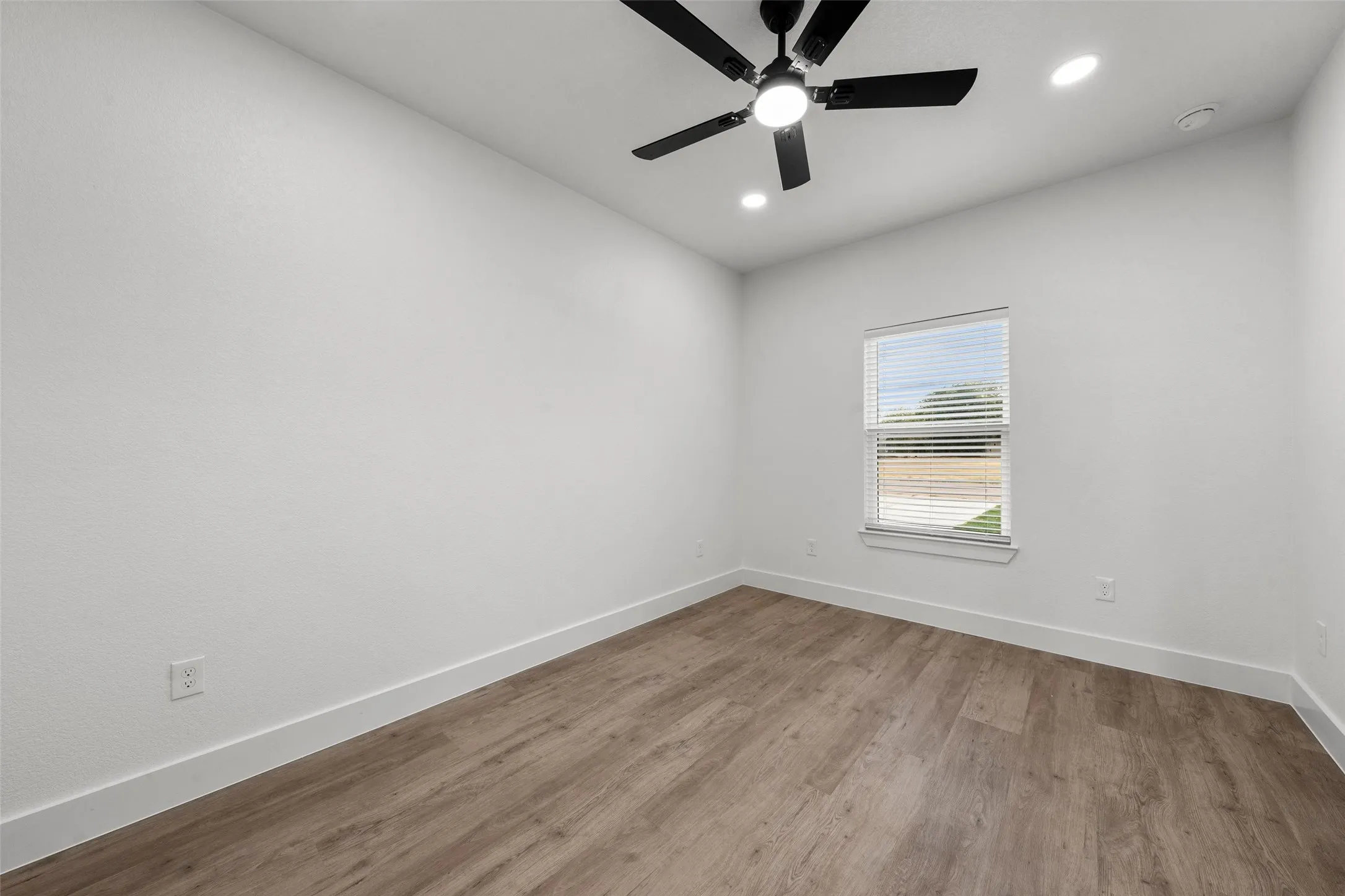Single Family Residence For Sale in Mc Lennan County , 300 Johnson Street, Mc Gregor, Texas 76657, 3 Bedroom, 2 Bathroom, 1 Garage spaces, 1,466 Sqft, built in 2026, mls#21381862, Real Estate Agent in Mc Gregor, Homes For Sale in Mc Lennan county, Homes For Sale in Mc Gregor, Realtor in Mc Gregor Texas, Real Estate Brokerage Independent Realty Texas, Luminita Cordes Realtor