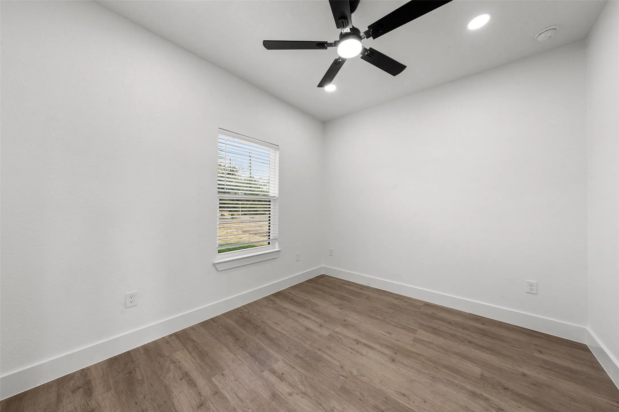 Single Family Residence For Sale in Mc Lennan County , 300 Johnson Street, Mc Gregor, Texas 76657, 3 Bedroom, 2 Bathroom, 1 Garage spaces, 1,466 Sqft, built in 2026, mls#21381862, Real Estate Agent in Mc Gregor, Homes For Sale in Mc Lennan county, Homes For Sale in Mc Gregor, Realtor in Mc Gregor Texas, Real Estate Brokerage Independent Realty Texas, Luminita Cordes Realtor