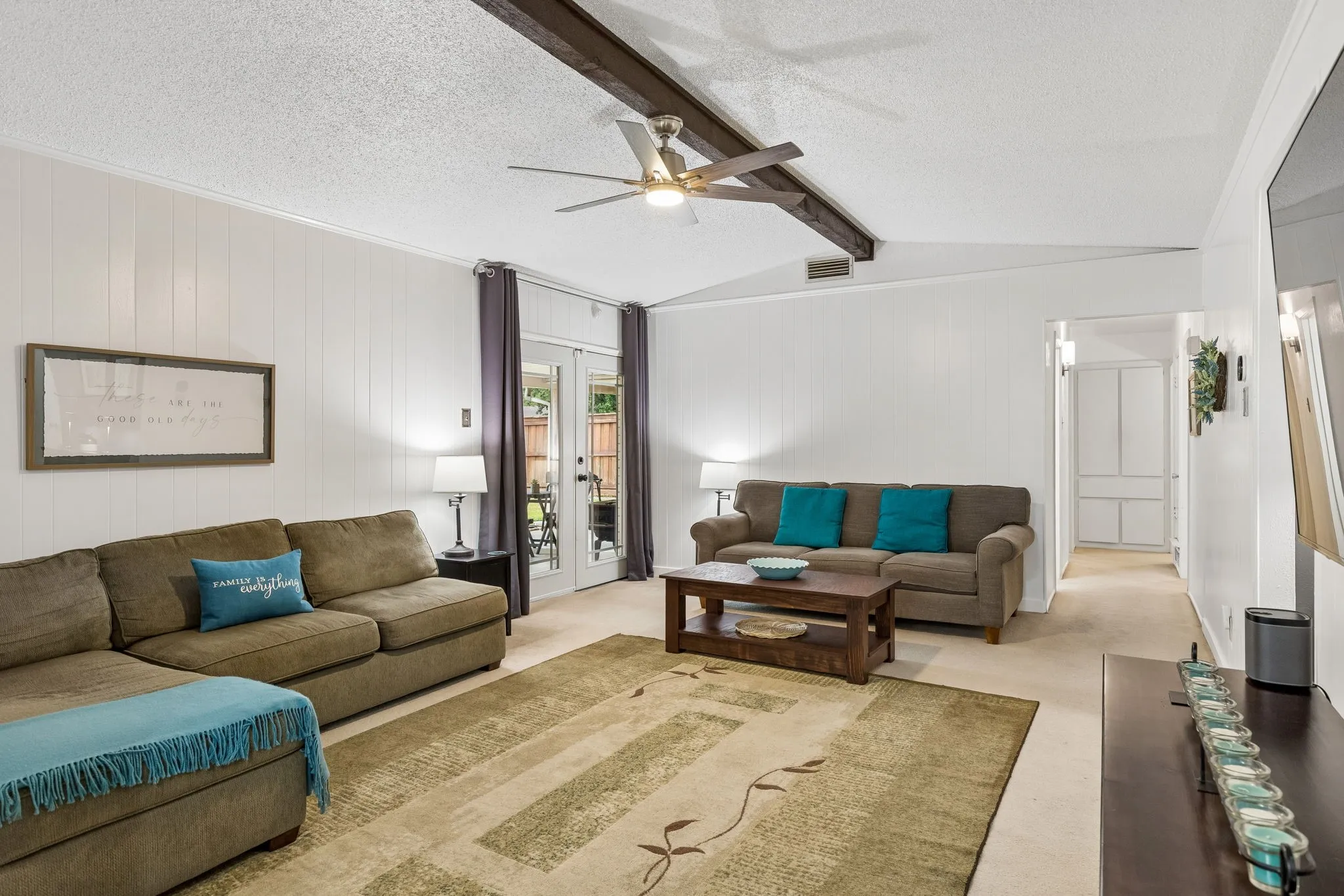 Single Family Residence For Sale in Dallas County , 1513 Meadow Way, Garland, Texas 75042, 3 Bedroom, 2 Bathroom, 1 Garage spaces, 1,586 Sqft, built in 1968, mls#21377841, Real Estate Agent in Garland, Homes For Sale in Dallas county, Homes For Sale in Garland, Realtor in Garland Texas, Real Estate Brokerage Independent Realty Texas, Luminita Cordes Realtor