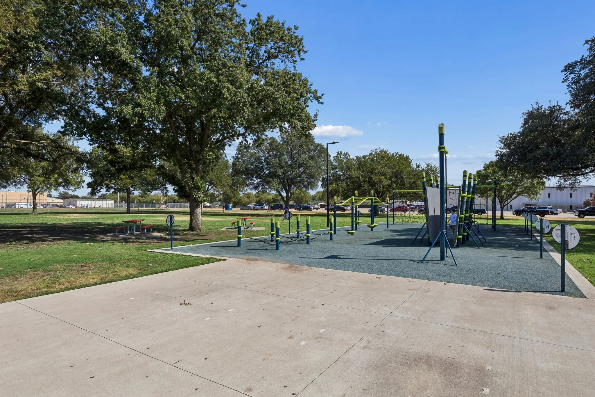 Single Family Residence For Sale in Dallas County , 1513 Meadow Way, Garland, Texas 75042, 3 Bedroom, 2 Bathroom, 1 Garage spaces, 1,586 Sqft, built in 1968, mls#21377841, Real Estate Agent in Garland, Homes For Sale in Dallas county, Homes For Sale in Garland, Realtor in Garland Texas, Real Estate Brokerage Independent Realty Texas, Luminita Cordes Realtor
