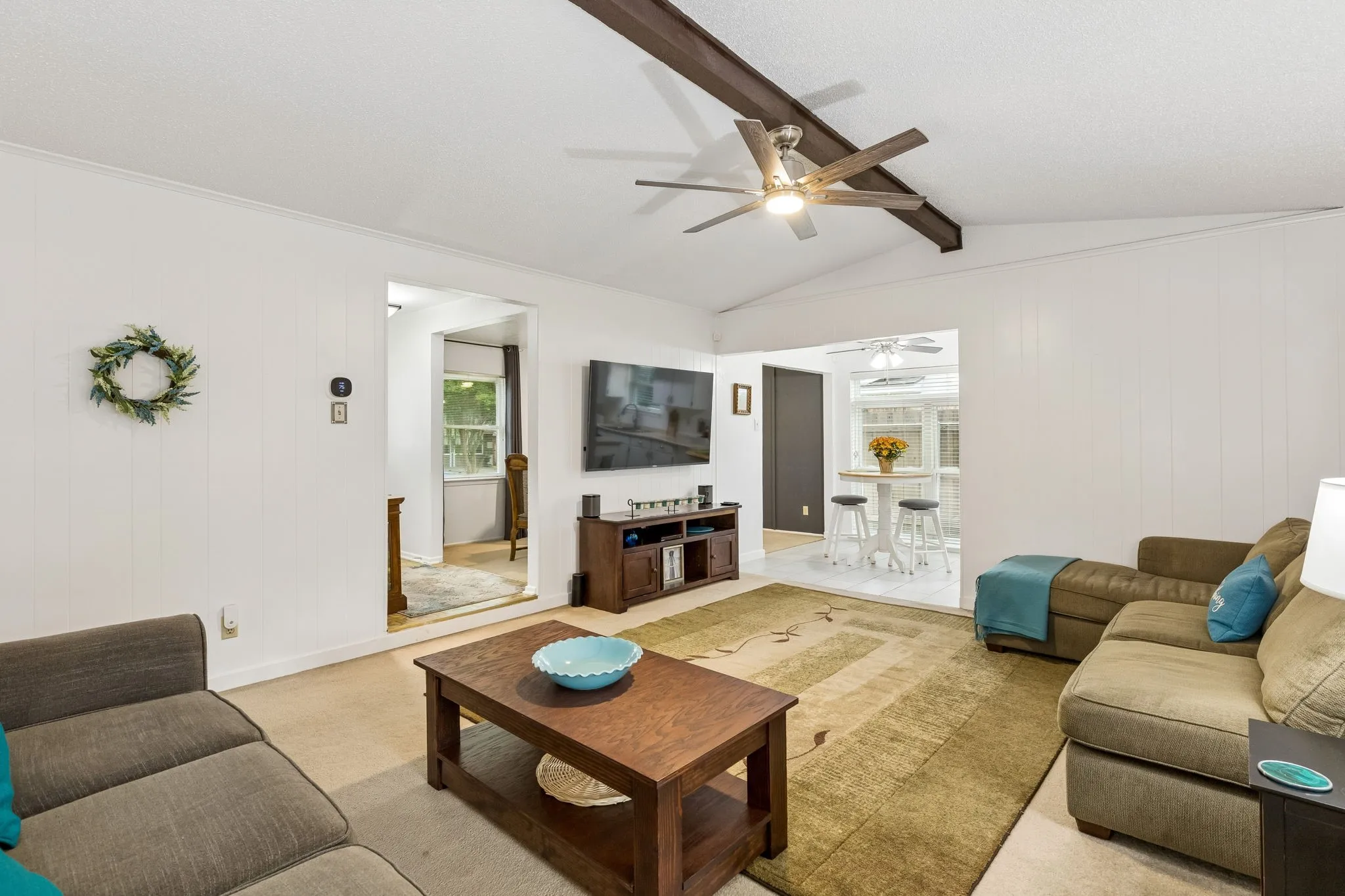 Single Family Residence For Sale in Dallas County , 1513 Meadow Way, Garland, Texas 75042, 3 Bedroom, 2 Bathroom, 1 Garage spaces, 1,586 Sqft, built in 1968, mls#21377841, Real Estate Agent in Garland, Homes For Sale in Dallas county, Homes For Sale in Garland, Realtor in Garland Texas, Real Estate Brokerage Independent Realty Texas, Luminita Cordes Realtor