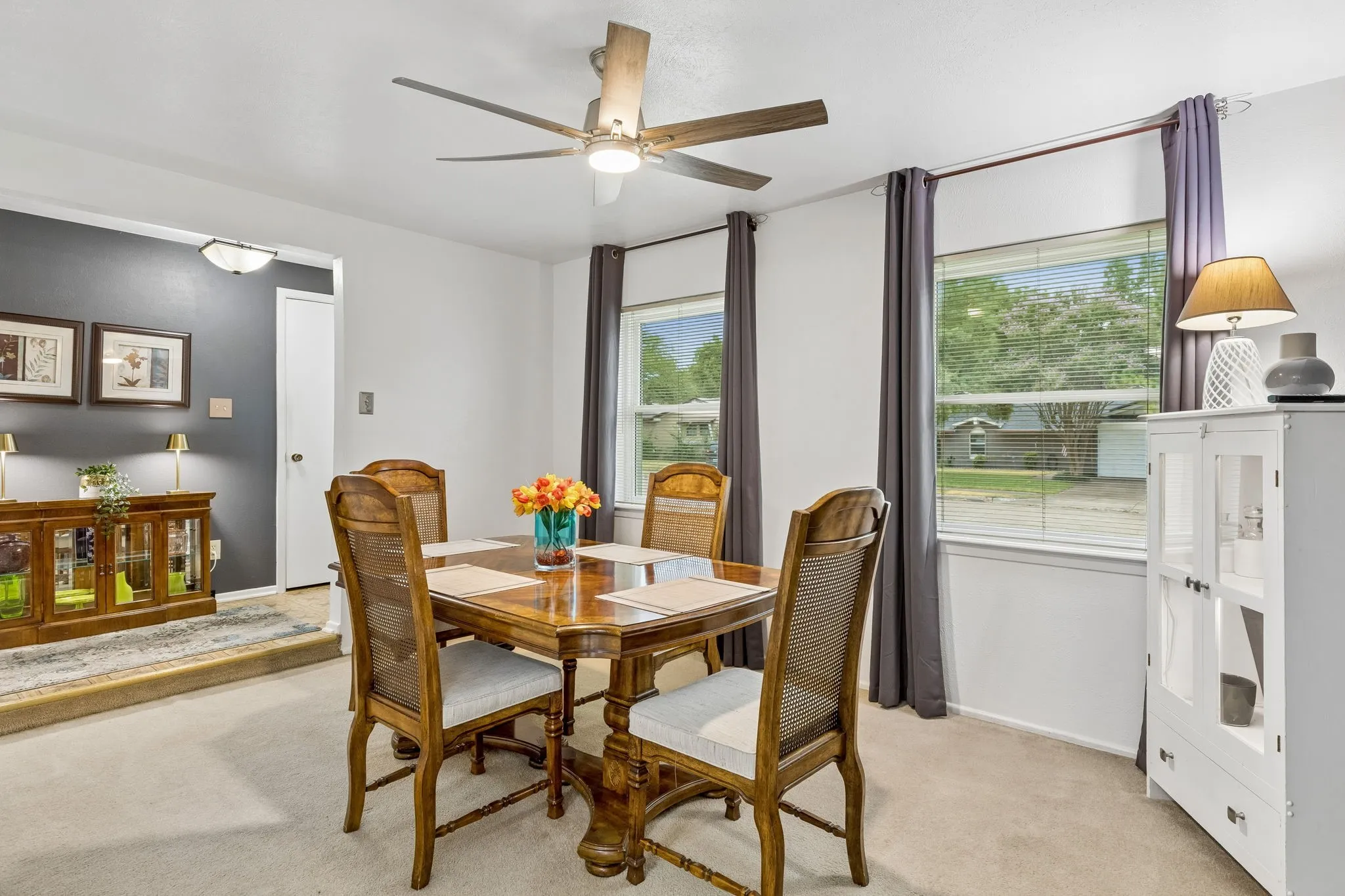 Single Family Residence For Sale in Dallas County , 1513 Meadow Way, Garland, Texas 75042, 3 Bedroom, 2 Bathroom, 1 Garage spaces, 1,586 Sqft, built in 1968, mls#21377841, Real Estate Agent in Garland, Homes For Sale in Dallas county, Homes For Sale in Garland, Realtor in Garland Texas, Real Estate Brokerage Independent Realty Texas, Luminita Cordes Realtor