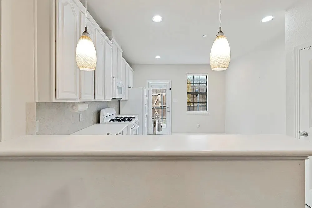 Townhouse For Rent in Collin County , 7913 Hannah Street, Plano, Texas 75025, 3 Bedroom, 3 Bathroom, 2 Garage spaces, 1,812 Sqft, built in 2007, mls#21380497, Real Estate Agent in Plano, Homes For Rent in Collin county, Homes For Rent in Plano, Realtor in Plano Texas, Real Estate Brokerage Independent Realty Texas, Luminita Cordes Realtor