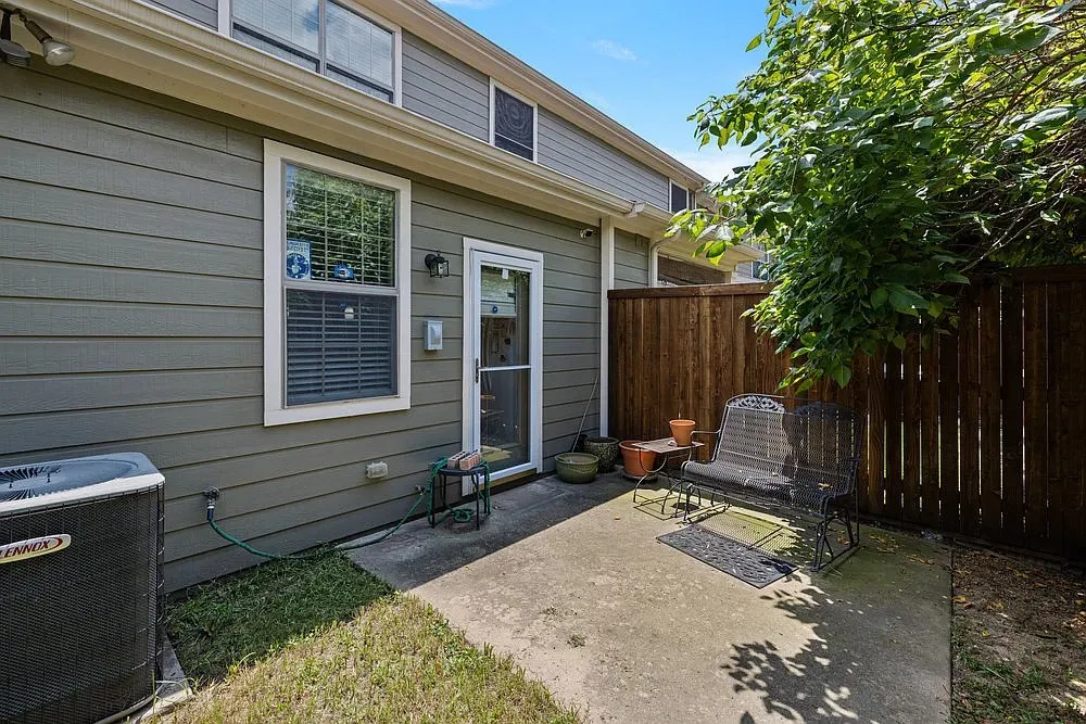 Townhouse For Rent in Collin County , 7913 Hannah Street, Plano, Texas 75025, 3 Bedroom, 3 Bathroom, 2 Garage spaces, 1,812 Sqft, built in 2007, mls#21380497, Real Estate Agent in Plano, Homes For Rent in Collin county, Homes For Rent in Plano, Realtor in Plano Texas, Real Estate Brokerage Independent Realty Texas, Luminita Cordes Realtor