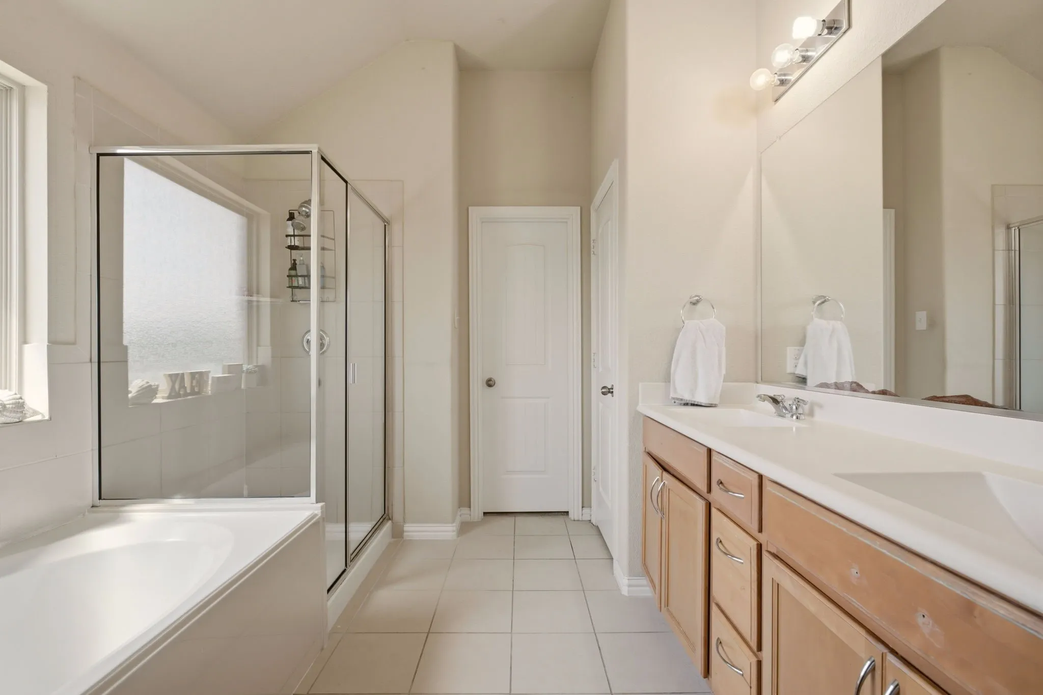 Single Family Residence For Sale in Collin County , 900 Park Meadow Lane, Mc Kinney, Texas 75071, 3 Bedroom, 2 Bathroom, 2 Garage spaces, 1,844 Sqft, built in 2014, mls#21380515, Real Estate Agent in Mc Kinney, Homes For Sale in Collin county, Homes For Sale in Mc Kinney, Realtor in Mc Kinney Texas, Real Estate Brokerage Independent Realty Texas, Luminita Cordes Realtor