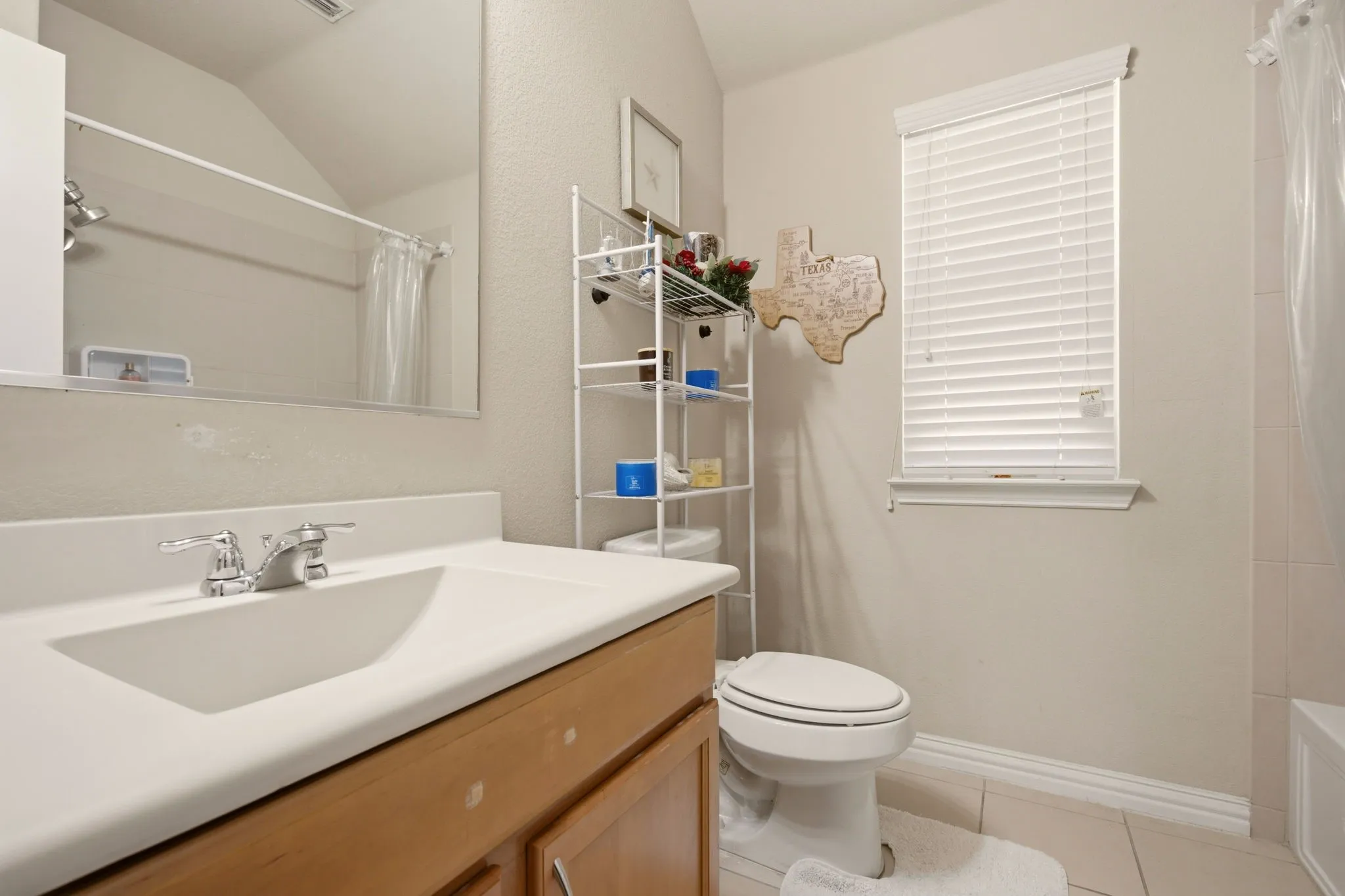 Single Family Residence For Sale in Collin County , 900 Park Meadow Lane, Mc Kinney, Texas 75071, 3 Bedroom, 2 Bathroom, 2 Garage spaces, 1,844 Sqft, built in 2014, mls#21380515, Real Estate Agent in Mc Kinney, Homes For Sale in Collin county, Homes For Sale in Mc Kinney, Realtor in Mc Kinney Texas, Real Estate Brokerage Independent Realty Texas, Luminita Cordes Realtor