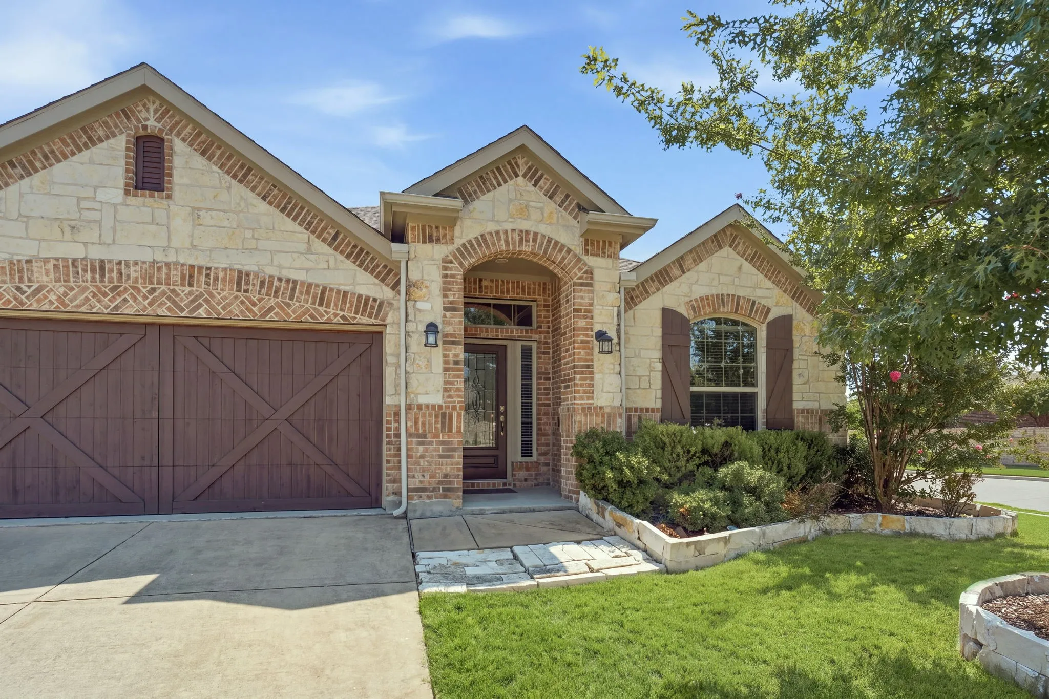 Single Family Residence For Sale in Collin County , 900 Park Meadow Lane, Mc Kinney, Texas 75071, 3 Bedroom, 2 Bathroom, 2 Garage spaces, 1,844 Sqft, built in 2014, mls#21380515, Real Estate Agent in Mc Kinney, Homes For Sale in Collin county, Homes For Sale in Mc Kinney, Realtor in Mc Kinney Texas, Real Estate Brokerage Independent Realty Texas, Luminita Cordes Realtor