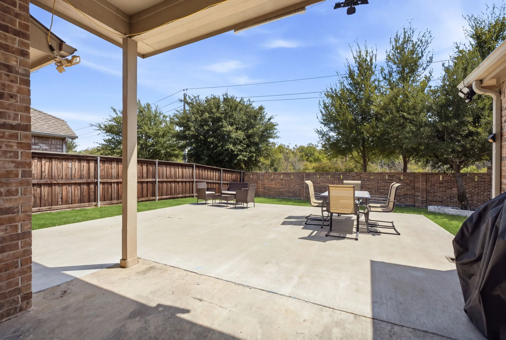 Single Family Residence For Sale in Collin County , 900 Park Meadow Lane, Mc Kinney, Texas 75071, 3 Bedroom, 2 Bathroom, 2 Garage spaces, 1,844 Sqft, built in 2014, mls#21380515, Real Estate Agent in Mc Kinney, Homes For Sale in Collin county, Homes For Sale in Mc Kinney, Realtor in Mc Kinney Texas, Real Estate Brokerage Independent Realty Texas, Luminita Cordes Realtor