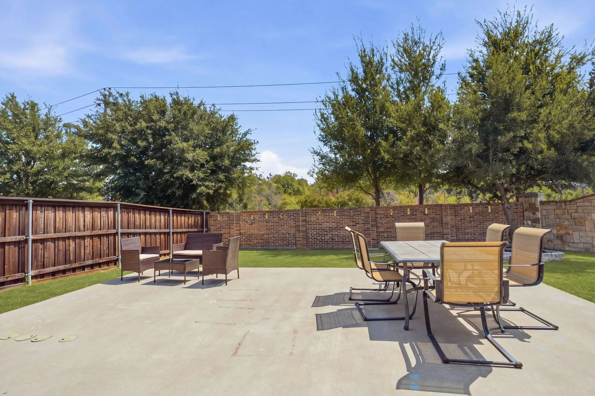 Single Family Residence For Sale in Collin County , 900 Park Meadow Lane, Mc Kinney, Texas 75071, 3 Bedroom, 2 Bathroom, 2 Garage spaces, 1,844 Sqft, built in 2014, mls#21380515, Real Estate Agent in Mc Kinney, Homes For Sale in Collin county, Homes For Sale in Mc Kinney, Realtor in Mc Kinney Texas, Real Estate Brokerage Independent Realty Texas, Luminita Cordes Realtor