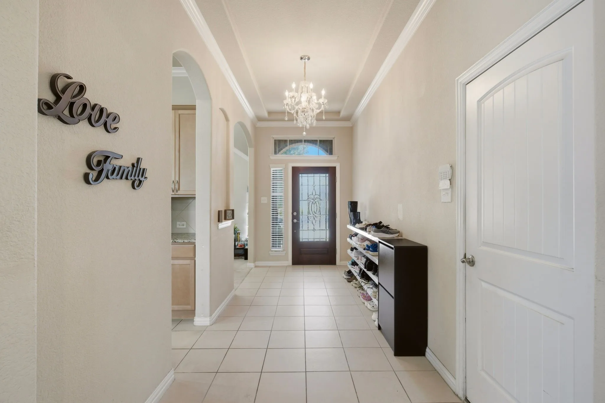 Single Family Residence For Sale in Collin County , 900 Park Meadow Lane, Mc Kinney, Texas 75071, 3 Bedroom, 2 Bathroom, 2 Garage spaces, 1,844 Sqft, built in 2014, mls#21380515, Real Estate Agent in Mc Kinney, Homes For Sale in Collin county, Homes For Sale in Mc Kinney, Realtor in Mc Kinney Texas, Real Estate Brokerage Independent Realty Texas, Luminita Cordes Realtor