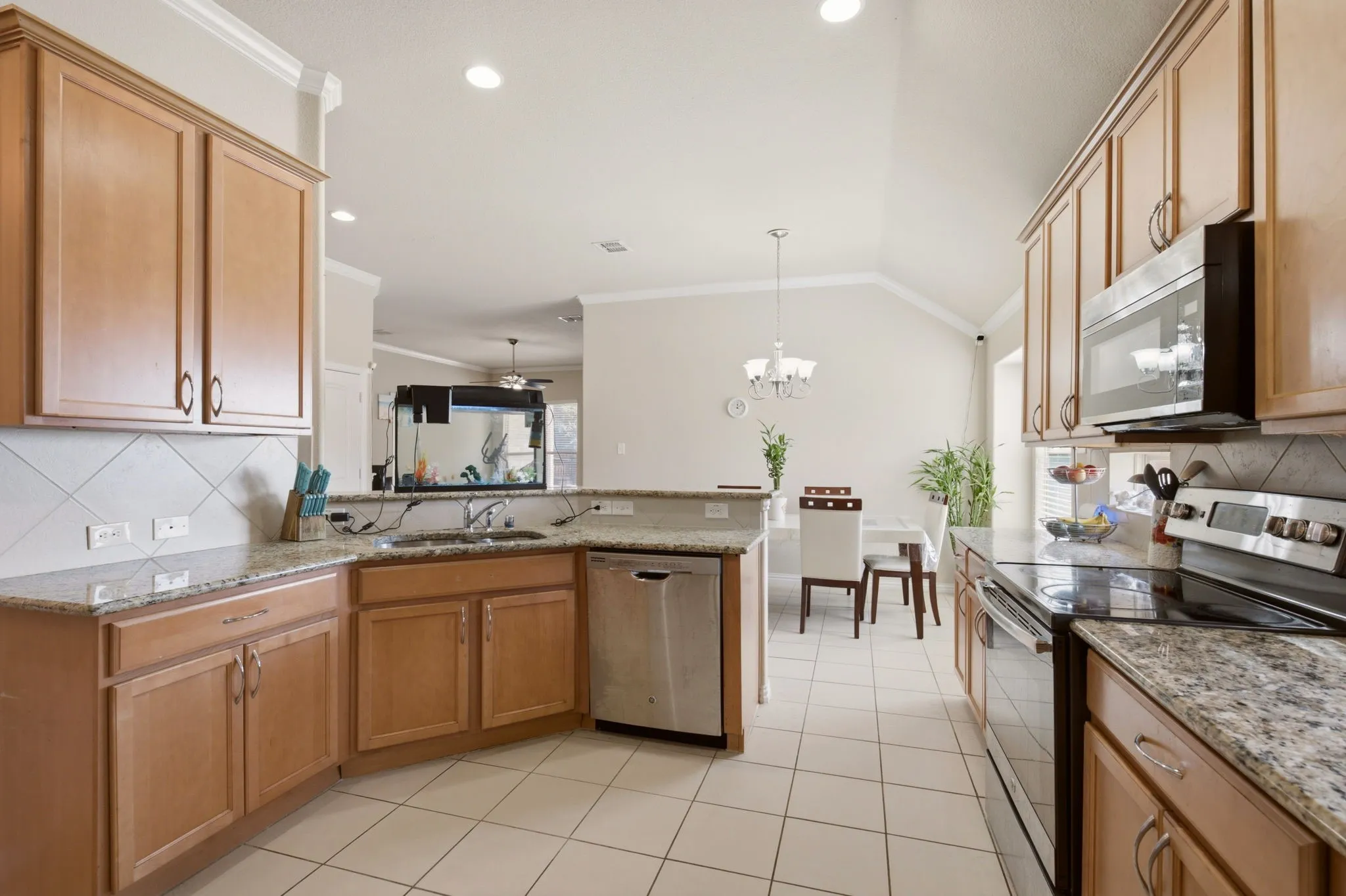 Single Family Residence For Sale in Collin County , 900 Park Meadow Lane, Mc Kinney, Texas 75071, 3 Bedroom, 2 Bathroom, 2 Garage spaces, 1,844 Sqft, built in 2014, mls#21380515, Real Estate Agent in Mc Kinney, Homes For Sale in Collin county, Homes For Sale in Mc Kinney, Realtor in Mc Kinney Texas, Real Estate Brokerage Independent Realty Texas, Luminita Cordes Realtor