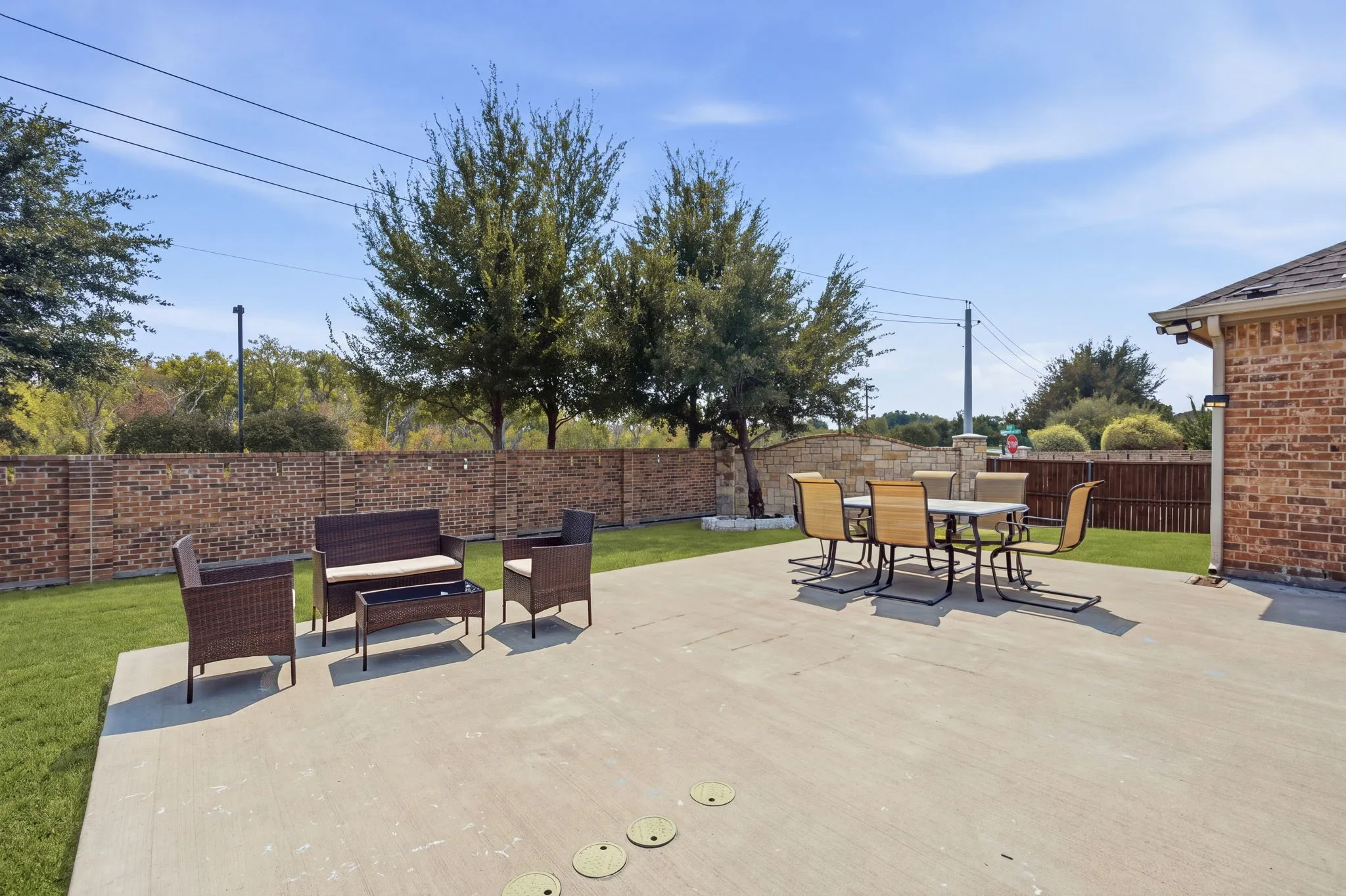 Single Family Residence For Sale in Collin County , 900 Park Meadow Lane, Mc Kinney, Texas 75071, 3 Bedroom, 2 Bathroom, 2 Garage spaces, 1,844 Sqft, built in 2014, mls#21380515, Real Estate Agent in Mc Kinney, Homes For Sale in Collin county, Homes For Sale in Mc Kinney, Realtor in Mc Kinney Texas, Real Estate Brokerage Independent Realty Texas, Luminita Cordes Realtor