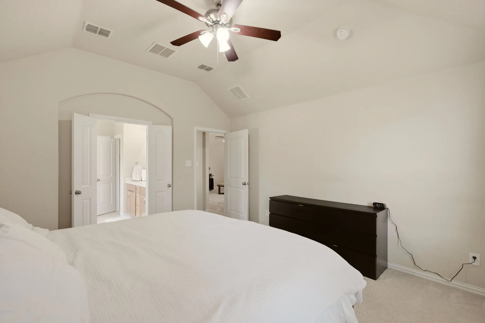 Single Family Residence For Sale in Collin County , 900 Park Meadow Lane, Mc Kinney, Texas 75071, 3 Bedroom, 2 Bathroom, 2 Garage spaces, 1,844 Sqft, built in 2014, mls#21380515, Real Estate Agent in Mc Kinney, Homes For Sale in Collin county, Homes For Sale in Mc Kinney, Realtor in Mc Kinney Texas, Real Estate Brokerage Independent Realty Texas, Luminita Cordes Realtor