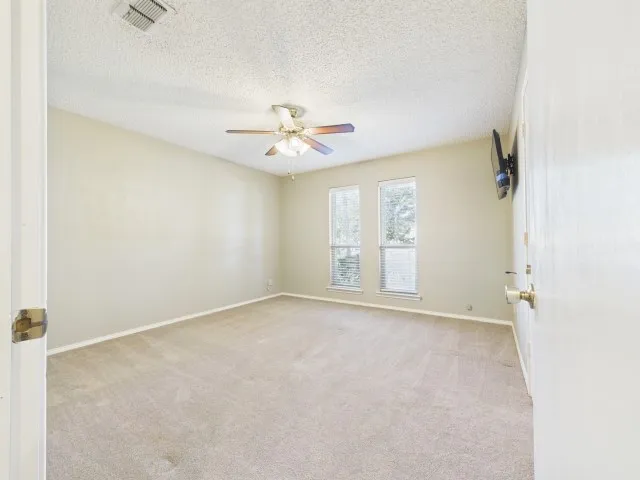 Single Family Residence For Sale in Henderson County , 518 Ridgeway Lane, Chandler, Texas 75758, 3 Bedroom, 3 Bathroom, 2 Garage spaces, 2,457 Sqft, built in 1979, mls#21378093, Real Estate Agent in Chandler, Homes For Sale in Henderson county, Homes For Sale in Chandler, Realtor in Chandler Texas, Real Estate Brokerage Independent Realty Texas, Luminita Cordes Realtor