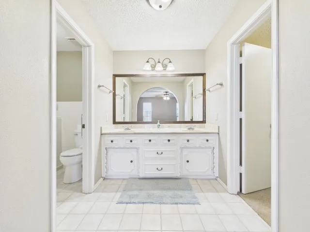 Single Family Residence For Sale in Henderson County , 518 Ridgeway Lane, Chandler, Texas 75758, 3 Bedroom, 3 Bathroom, 2 Garage spaces, 2,457 Sqft, built in 1979, mls#21378093, Real Estate Agent in Chandler, Homes For Sale in Henderson county, Homes For Sale in Chandler, Realtor in Chandler Texas, Real Estate Brokerage Independent Realty Texas, Luminita Cordes Realtor