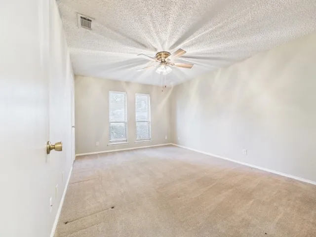 Single Family Residence For Sale in Henderson County , 518 Ridgeway Lane, Chandler, Texas 75758, 3 Bedroom, 3 Bathroom, 2 Garage spaces, 2,457 Sqft, built in 1979, mls#21378093, Real Estate Agent in Chandler, Homes For Sale in Henderson county, Homes For Sale in Chandler, Realtor in Chandler Texas, Real Estate Brokerage Independent Realty Texas, Luminita Cordes Realtor