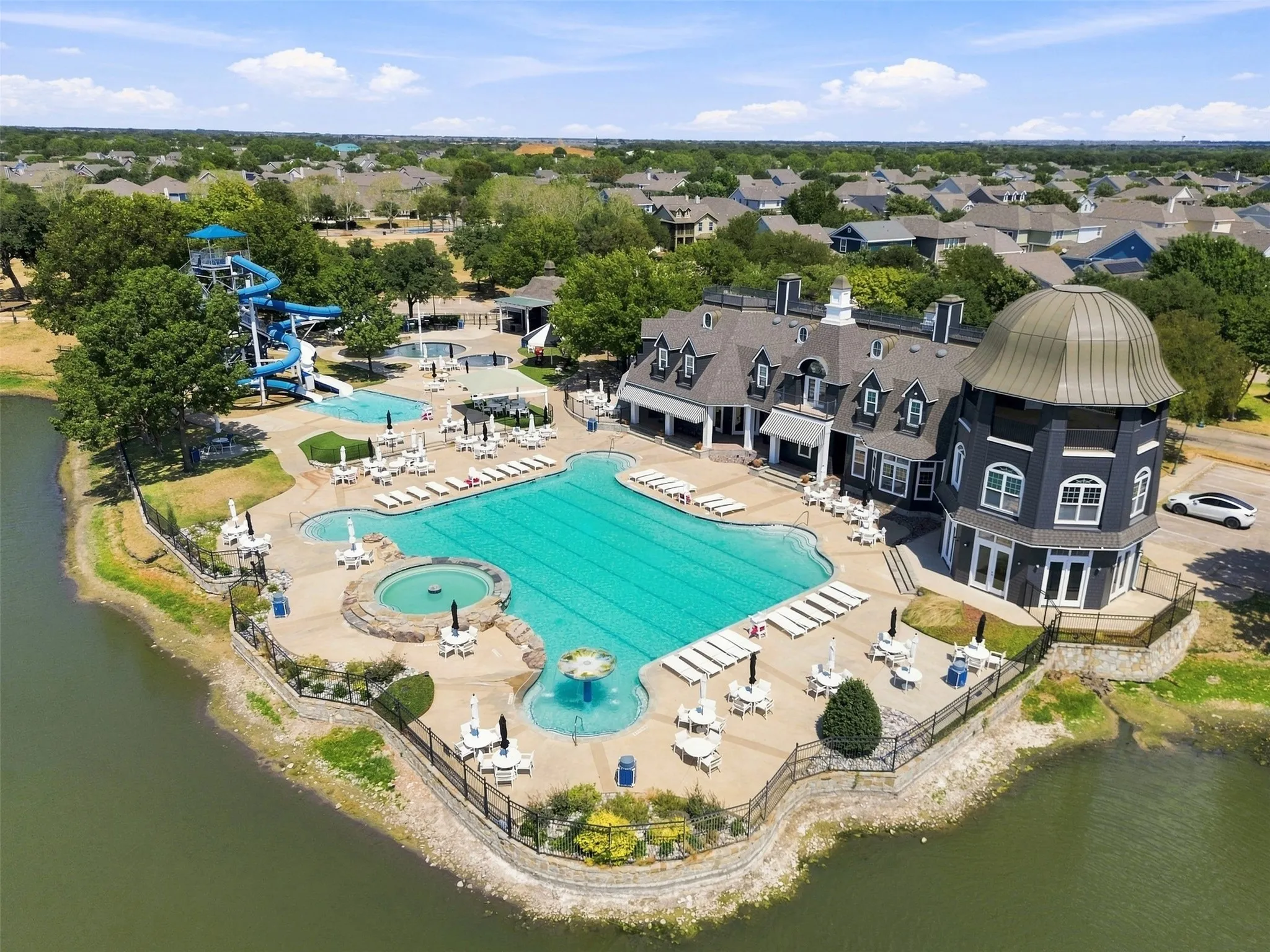 Single Family Residence For Sale in Denton County , 10124 Cedar Lake Drive, Providence Village, Texas 76227, 3 Bedroom, 3 Bathroom, 2 Garage spaces, 2,067 Sqft, built in 2003, mls#21381875, Real Estate Agent in Providence Village, Homes For Sale in Denton county, Homes For Sale in Providence Village, Realtor in Providence Village Texas, Real Estate Brokerage Independent Realty Texas, Luminita Cordes Realtor