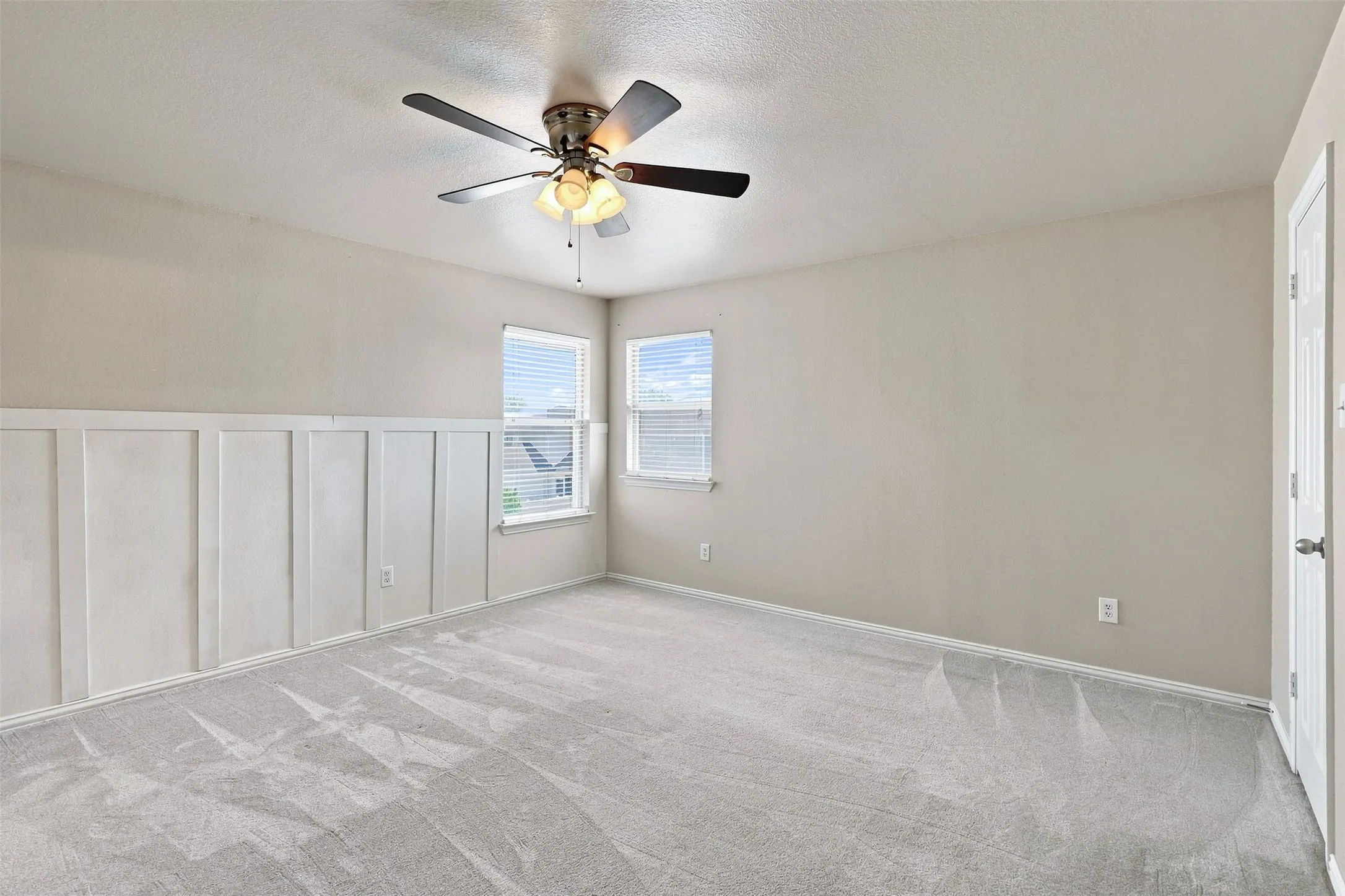 Single Family Residence For Sale in Denton County , 10124 Cedar Lake Drive, Providence Village, Texas 76227, 3 Bedroom, 3 Bathroom, 2 Garage spaces, 2,067 Sqft, built in 2003, mls#21381875, Real Estate Agent in Providence Village, Homes For Sale in Denton county, Homes For Sale in Providence Village, Realtor in Providence Village Texas, Real Estate Brokerage Independent Realty Texas, Luminita Cordes Realtor