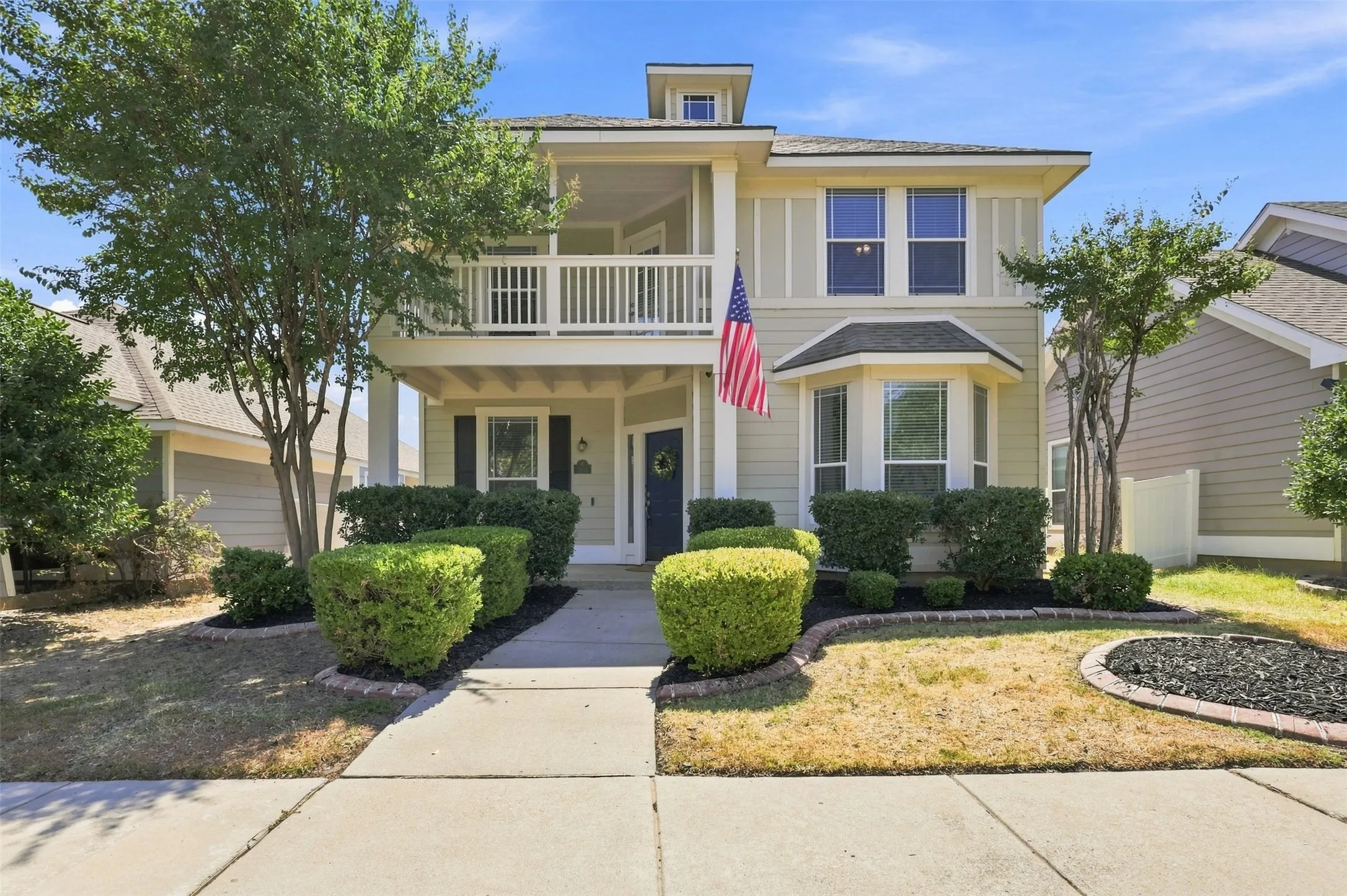 Single Family Residence For Sale in Denton County , 10124 Cedar Lake Drive, Providence Village, Texas 76227, 3 Bedroom, 3 Bathroom, 2 Garage spaces, 2,067 Sqft, built in 2003, mls#21381875, Real Estate Agent in Providence Village, Homes For Sale in Denton county, Homes For Sale in Providence Village, Realtor in Providence Village Texas, Real Estate Brokerage Independent Realty Texas, Luminita Cordes Realtor