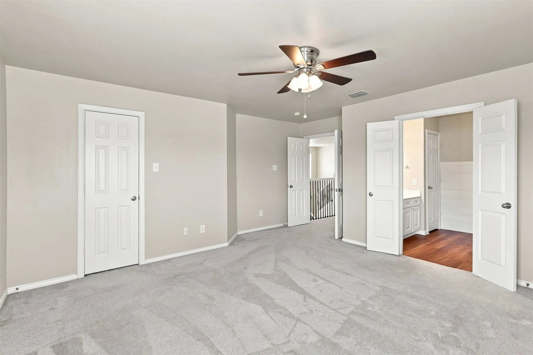 Single Family Residence For Sale in Denton County , 10124 Cedar Lake Drive, Providence Village, Texas 76227, 3 Bedroom, 3 Bathroom, 2 Garage spaces, 2,067 Sqft, built in 2003, mls#21381875, Real Estate Agent in Providence Village, Homes For Sale in Denton county, Homes For Sale in Providence Village, Realtor in Providence Village Texas, Real Estate Brokerage Independent Realty Texas, Luminita Cordes Realtor