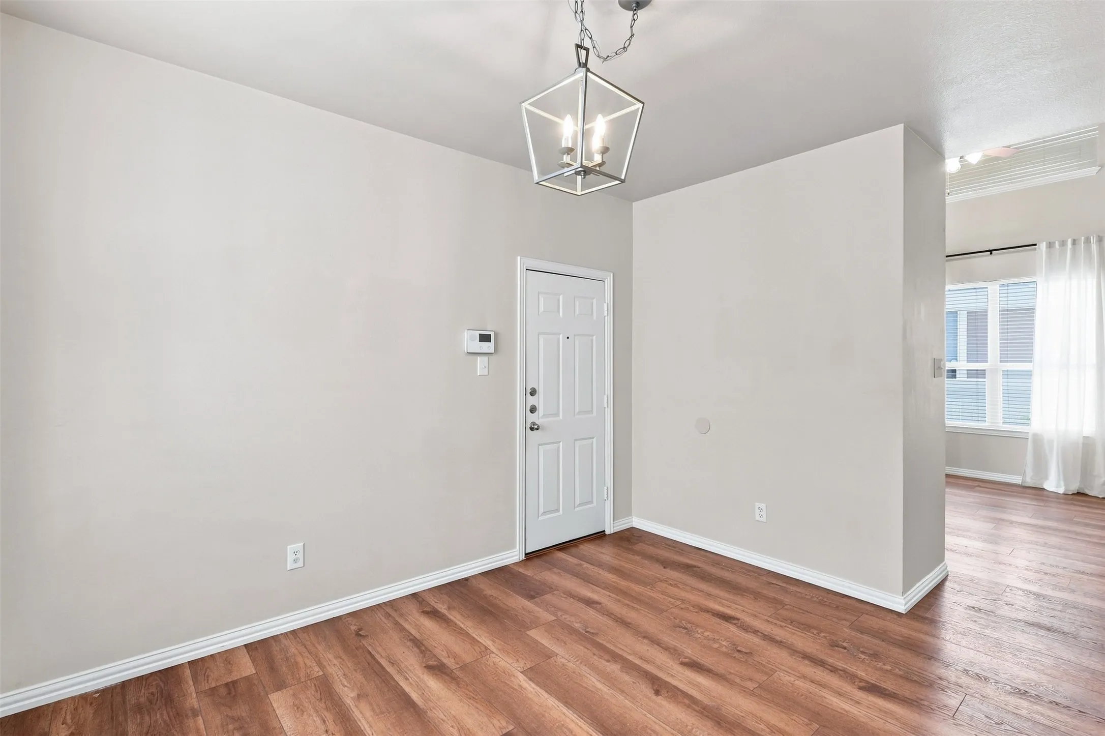 Single Family Residence For Sale in Denton County , 10124 Cedar Lake Drive, Providence Village, Texas 76227, 3 Bedroom, 3 Bathroom, 2 Garage spaces, 2,067 Sqft, built in 2003, mls#21381875, Real Estate Agent in Providence Village, Homes For Sale in Denton county, Homes For Sale in Providence Village, Realtor in Providence Village Texas, Real Estate Brokerage Independent Realty Texas, Luminita Cordes Realtor