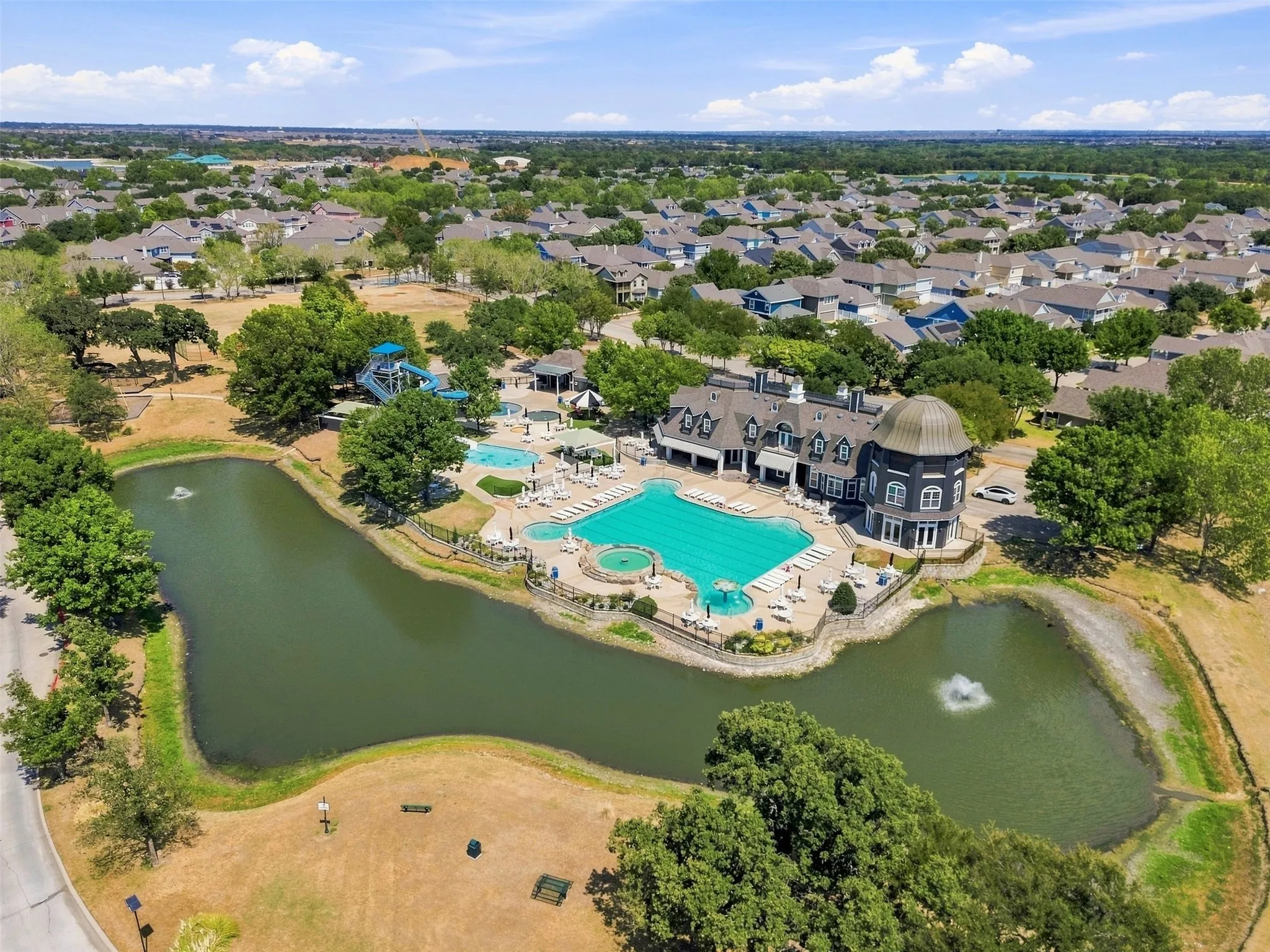 Single Family Residence For Sale in Denton County , 10124 Cedar Lake Drive, Providence Village, Texas 76227, 3 Bedroom, 3 Bathroom, 2 Garage spaces, 2,067 Sqft, built in 2003, mls#21381875, Real Estate Agent in Providence Village, Homes For Sale in Denton county, Homes For Sale in Providence Village, Realtor in Providence Village Texas, Real Estate Brokerage Independent Realty Texas, Luminita Cordes Realtor