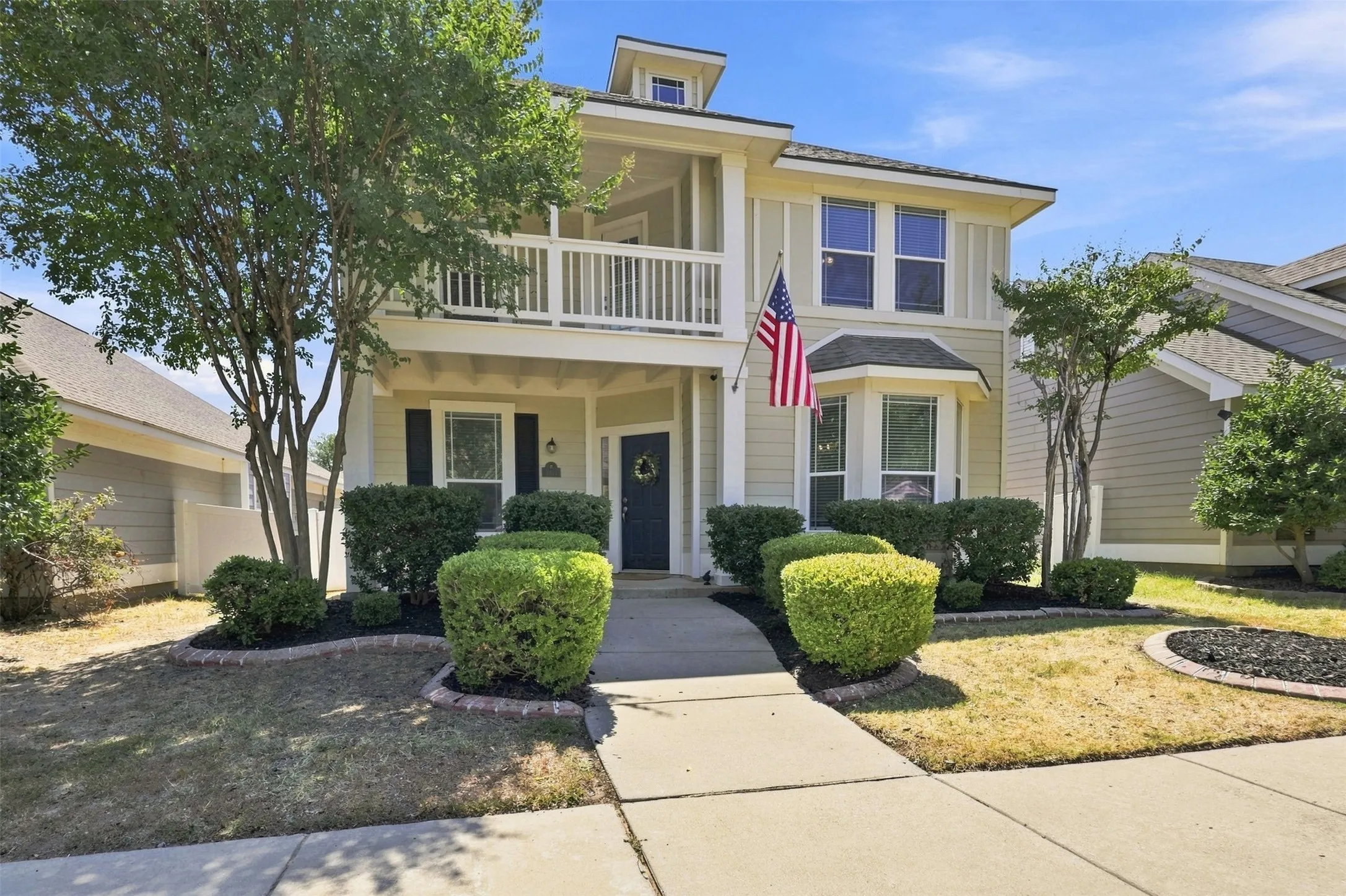 Single Family Residence For Sale in Denton County , 10124 Cedar Lake Drive, Providence Village, Texas 76227, 3 Bedroom, 3 Bathroom, 2 Garage spaces, 2,067 Sqft, built in 2003, mls#21381875, Real Estate Agent in Providence Village, Homes For Sale in Denton county, Homes For Sale in Providence Village, Realtor in Providence Village Texas, Real Estate Brokerage Independent Realty Texas, Luminita Cordes Realtor